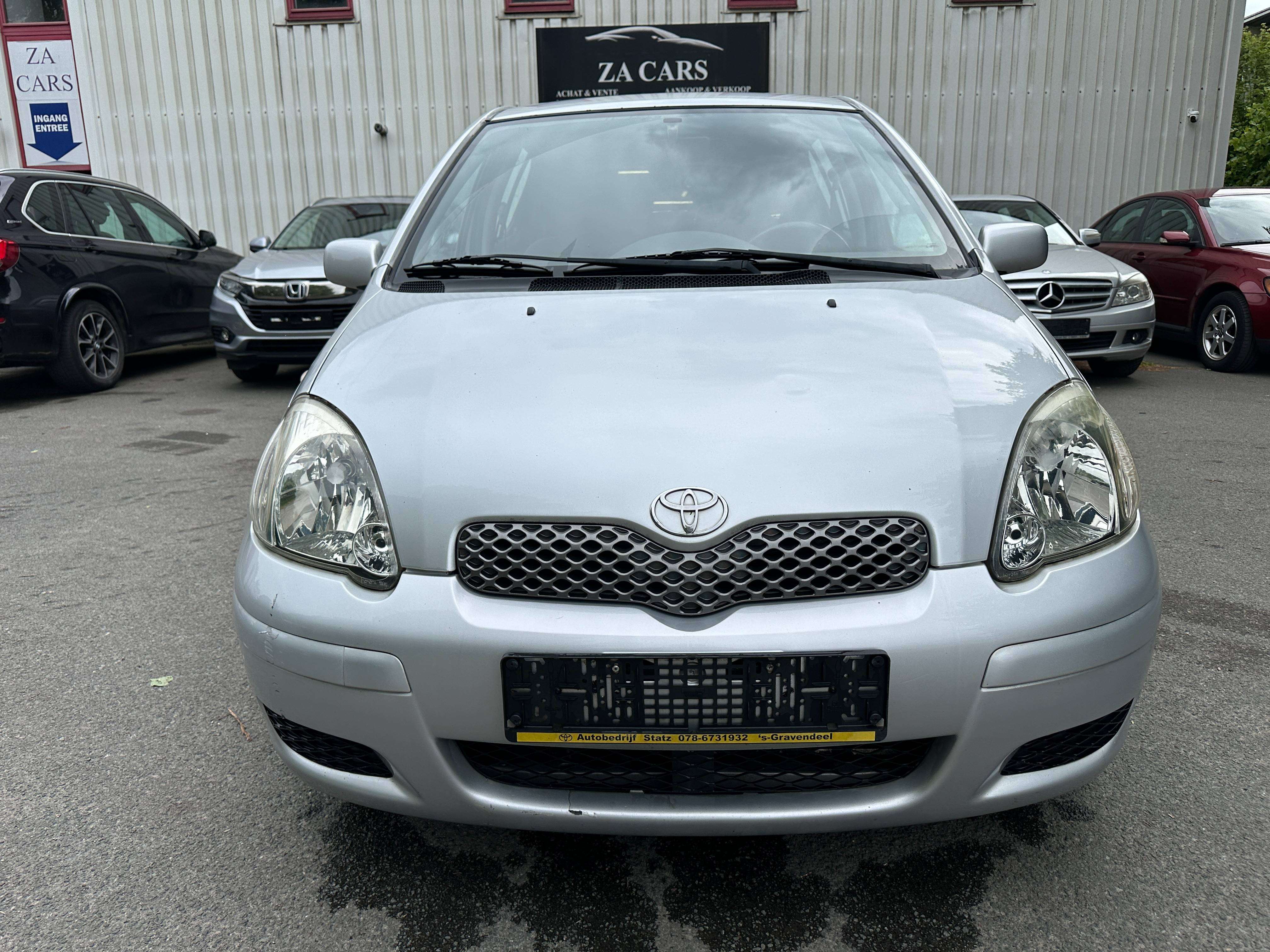 Toyota Yaris 1.3i VVT-i 16v Linea Sol / export uniquement