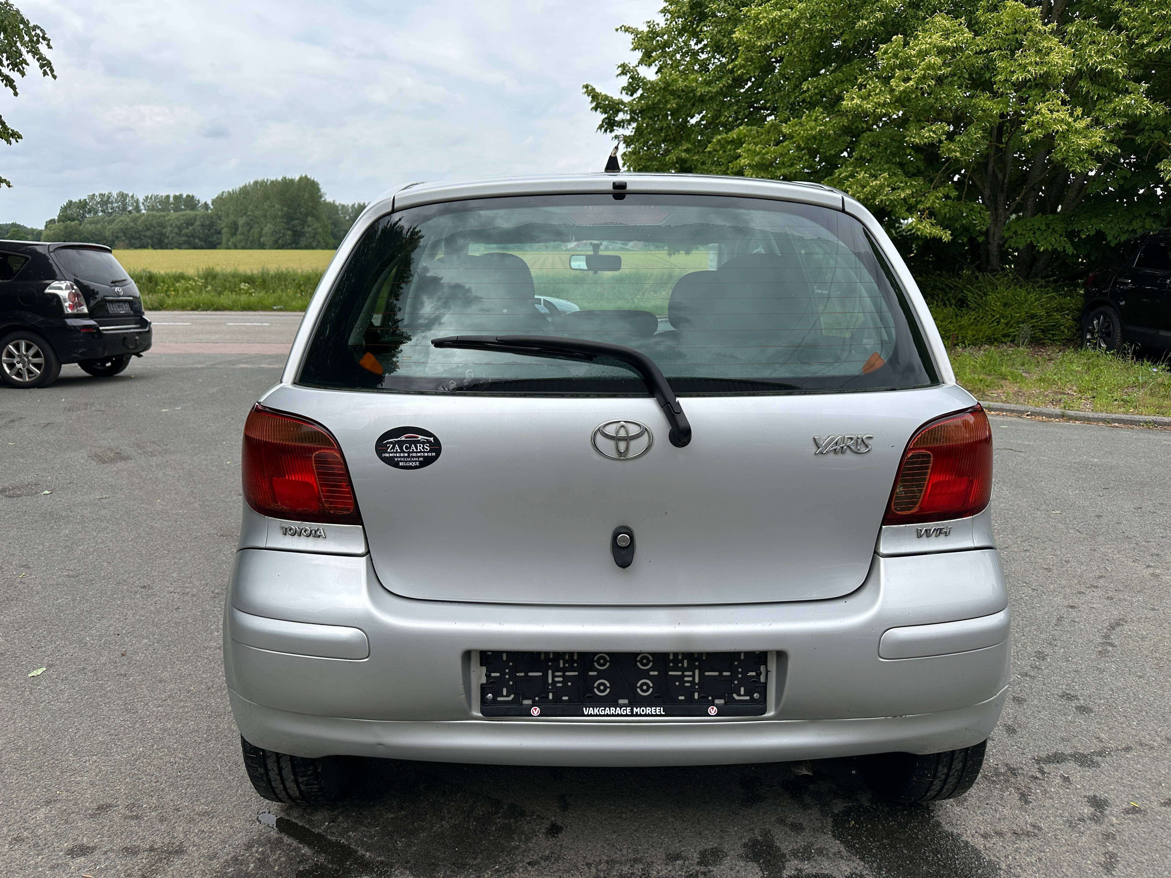 Toyota Yaris 1.3i VVT-i 16v Linea Sol / export uniquement