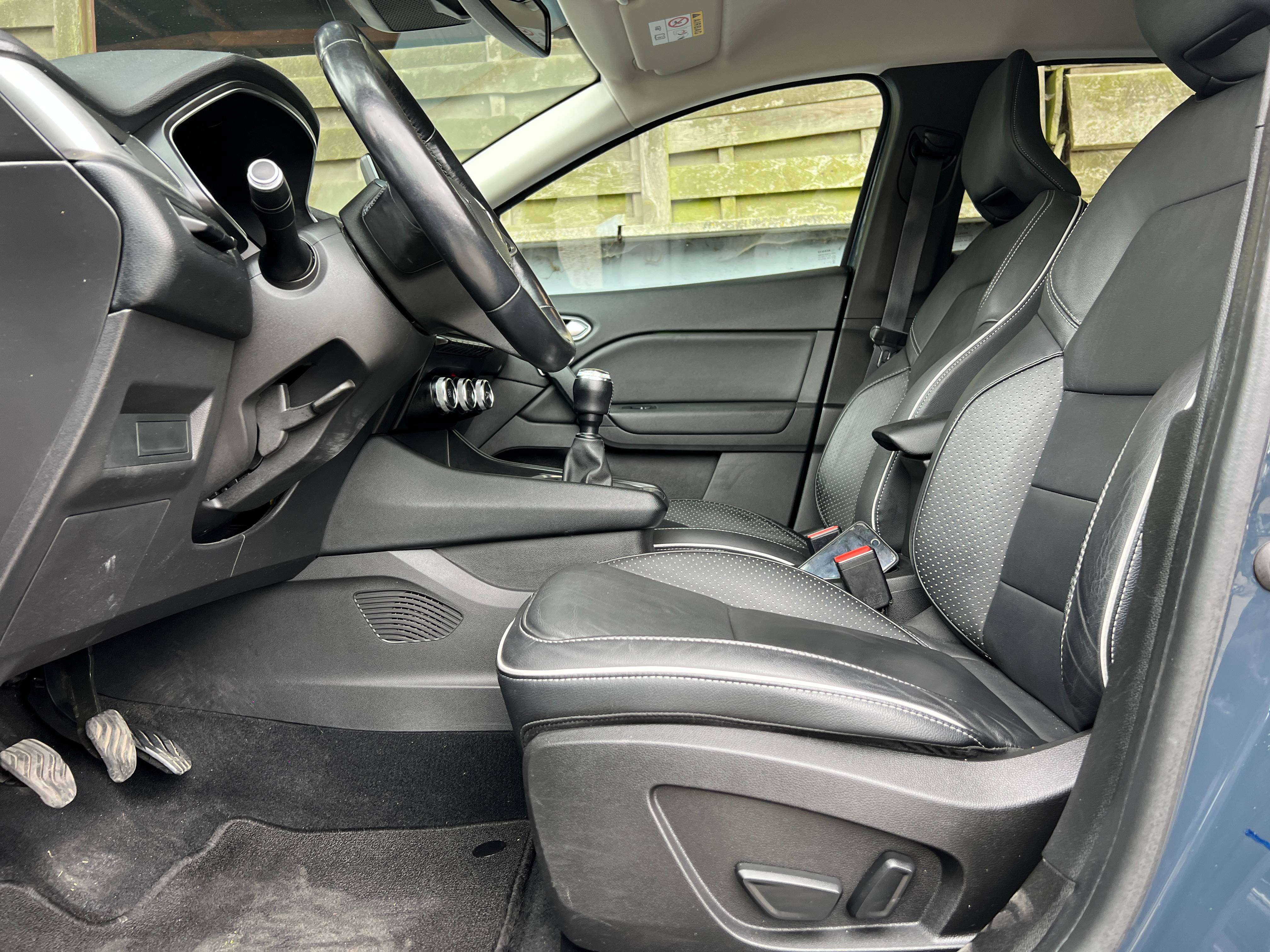 Renault Captur 1.0 TCe Intens /CarPlay/Led/Cam 360°/cuir/navig/