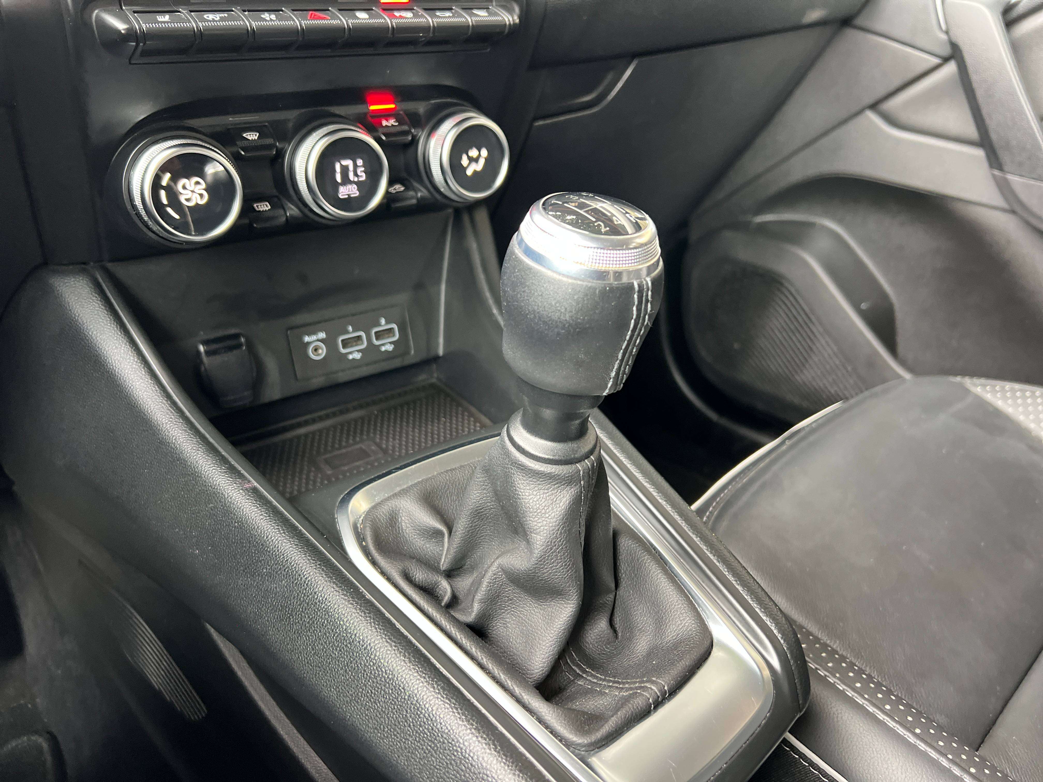 Renault Captur 1.0 TCe Intens /CarPlay/Led/Cam 360°/cuir/navig/