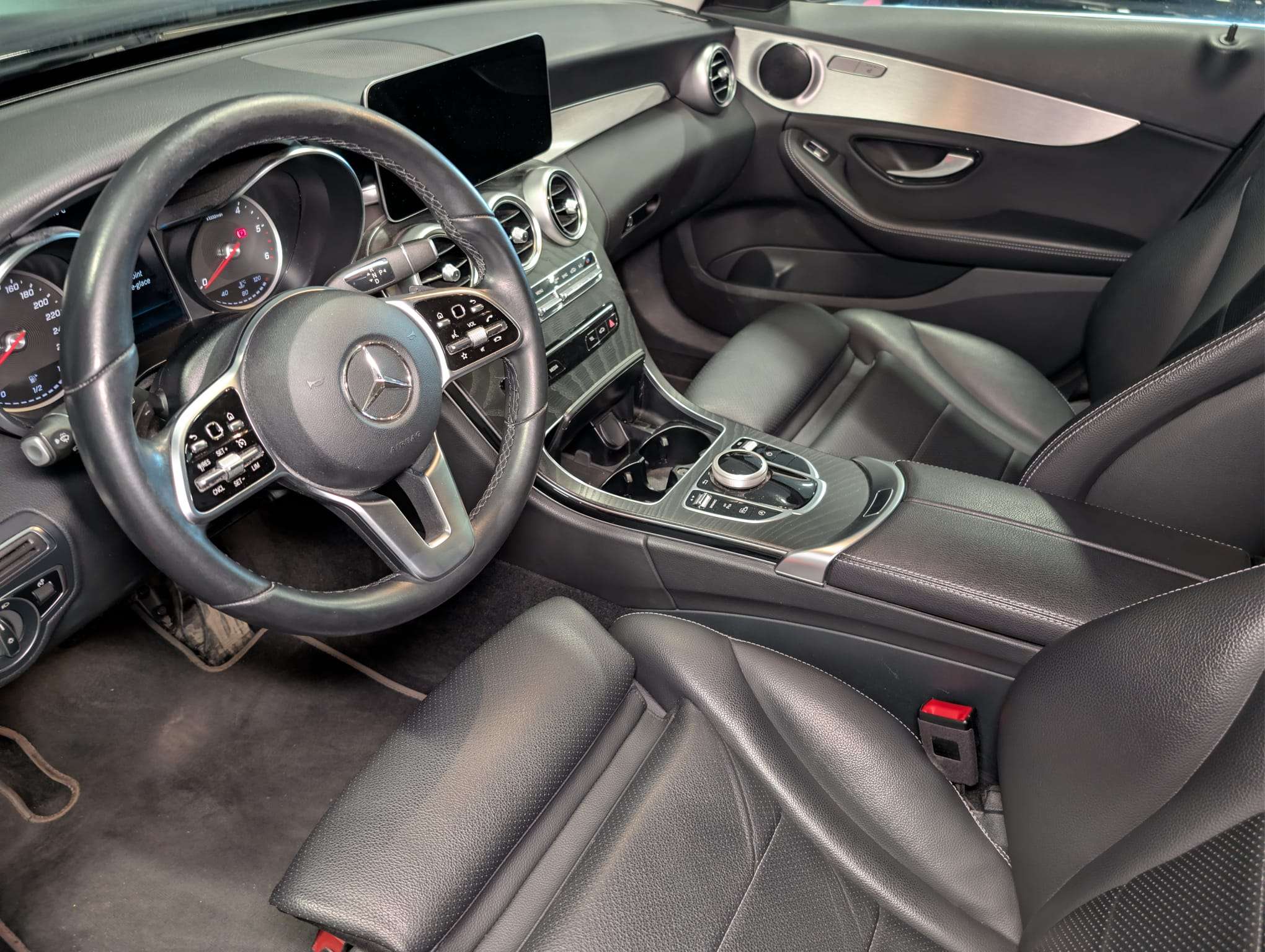 Mercedes-Benz C 180 d Business Solution — Cuir — Sièges chauffants — Caméra