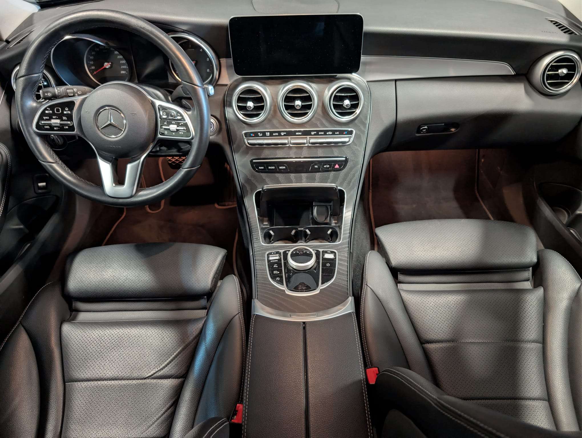 Mercedes-Benz C 180 d Business Solution — Cuir — Sièges chauffants — Caméra