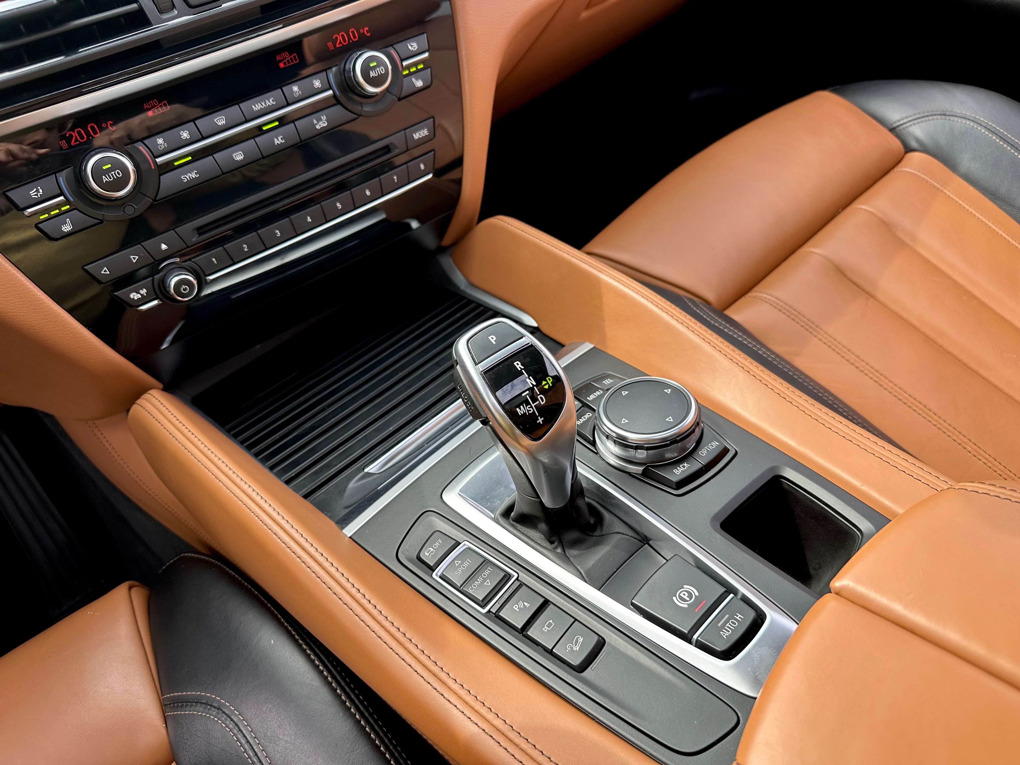 BMW X6 3.0*FULL OPTION*PANO*CAM 360*HARMAN KARDON*EXCELLENT ETAT*