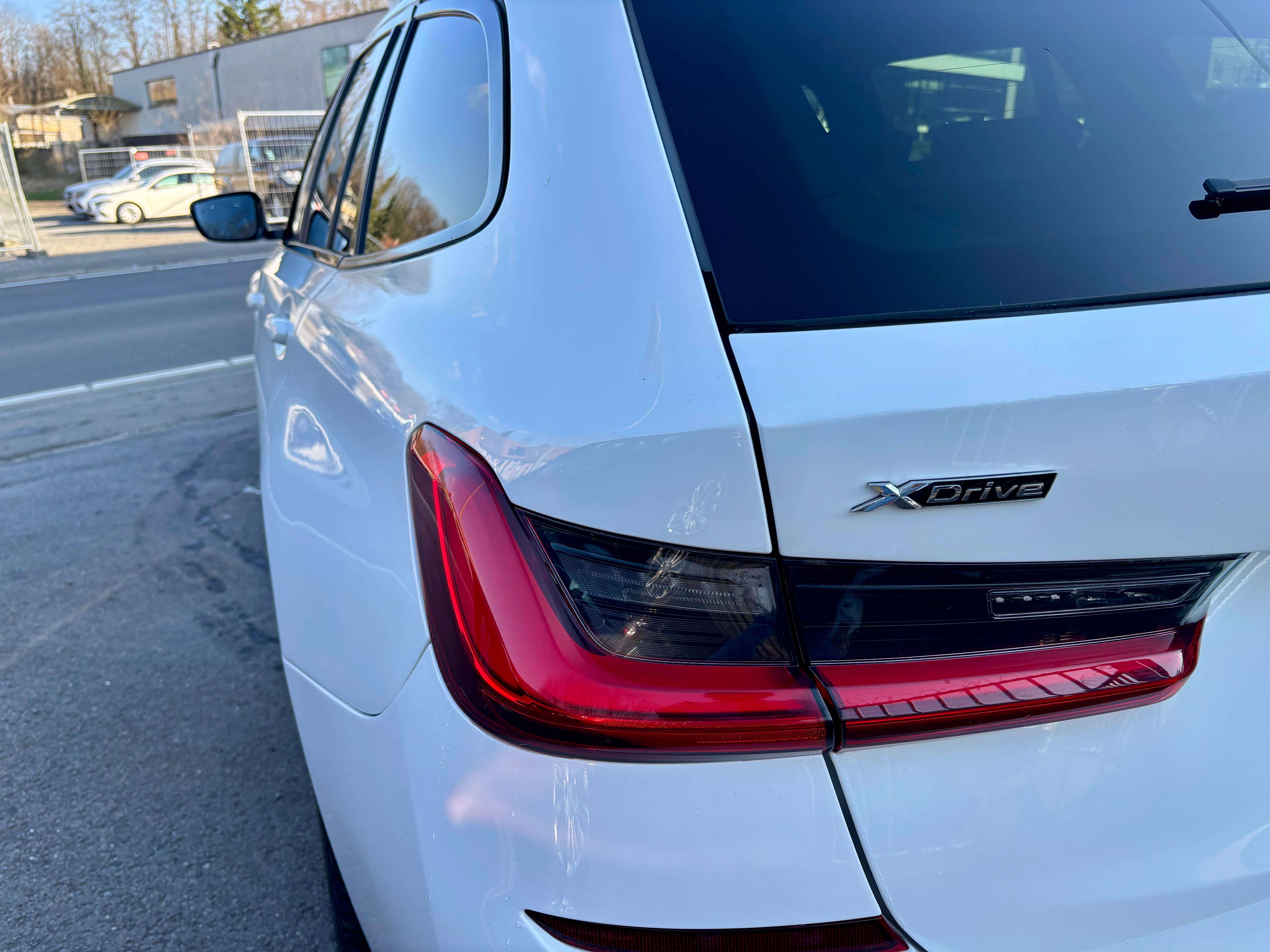 BMW 330 Touring 330 E Xdrive  PHEV " car-pass " TVAc