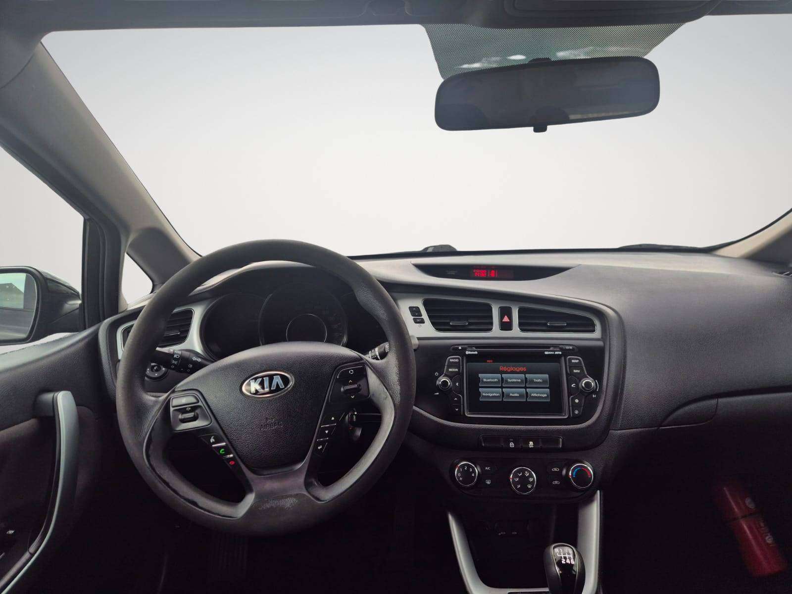 Kia Ceed SW / cee'd SW 1.6 CRDi Mind / Camera / GPS / USB / Garantie 12M
