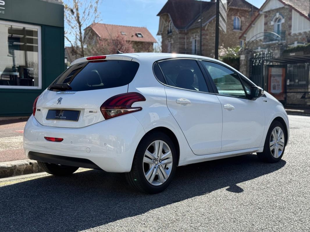 Peugeot 208 STYLE I Phase 2 1.2 VTi 82 cv