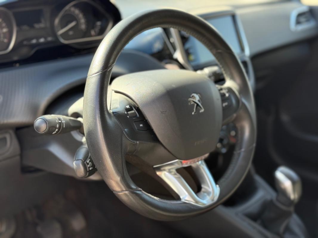 Peugeot 208 STYLE I Phase 2 1.2 VTi 82 cv