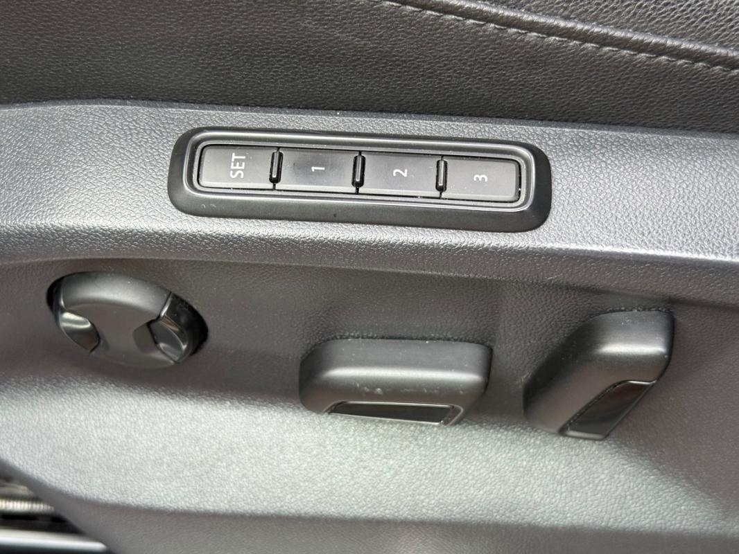 Volkswagen Tiguan CARAT II 2.0 TDi DSG7 150 cv Boîte auto