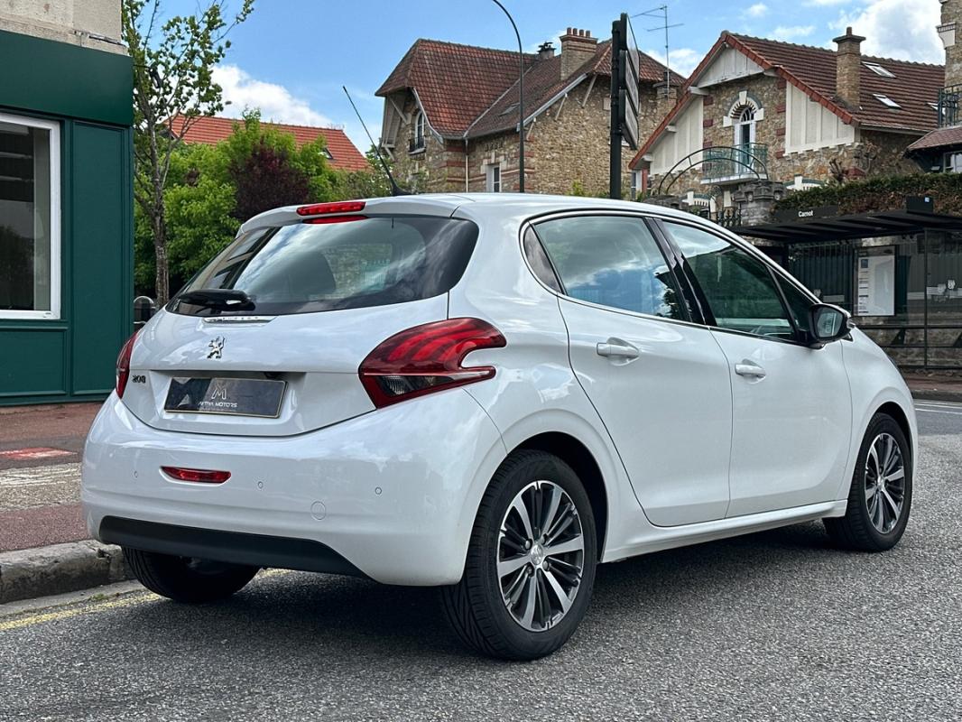 Peugeot 208 1.2 110ch Allure S&S 5P