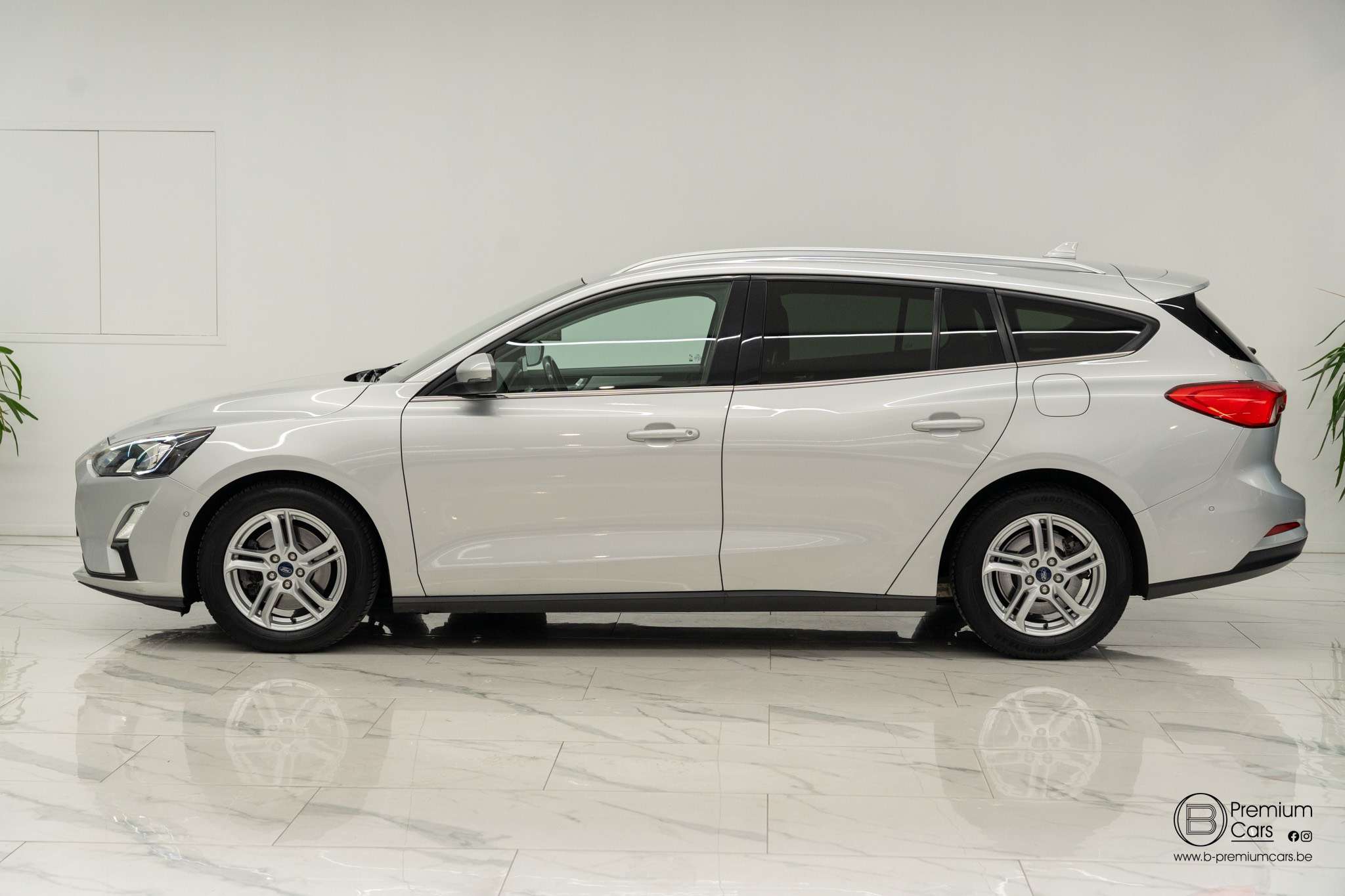 Ford Focus 1.5 lichte vracht! Automaat! Led, garantie, Acc!
