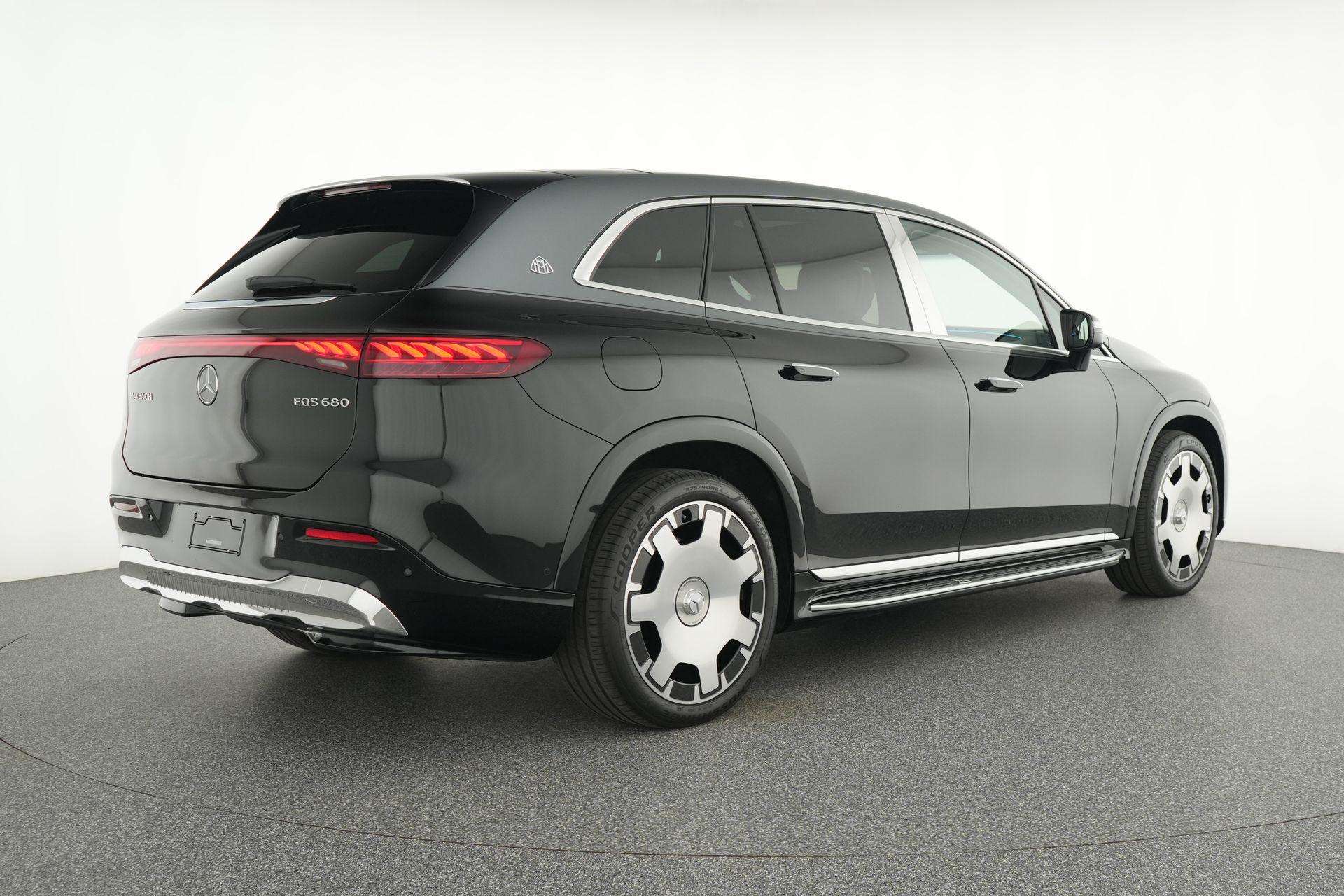 Mercedes-Benz EQS SUV 680 Mercedes-Maybach EQS SUV 680