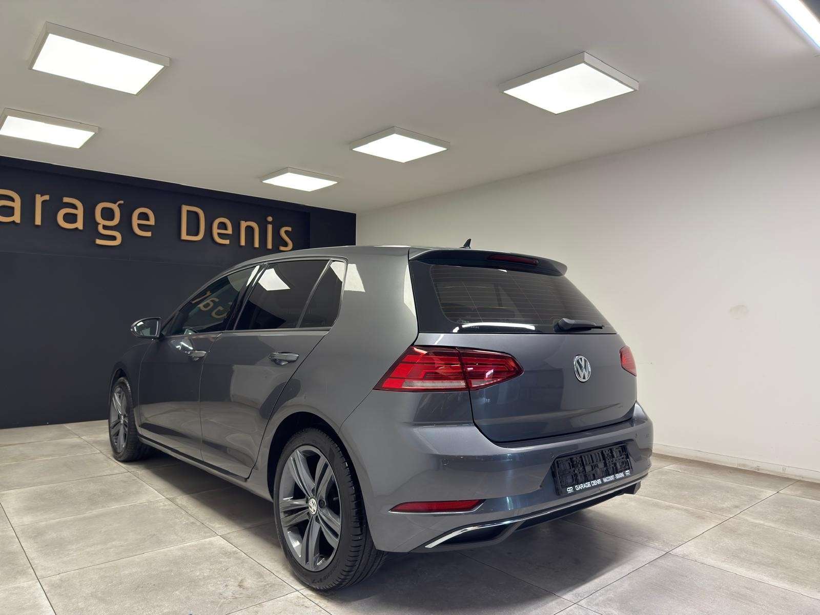 Volkswagen Golf 2.0**BOITE AUTO**GPS**CAMERA**GARANTIE 12MOIS