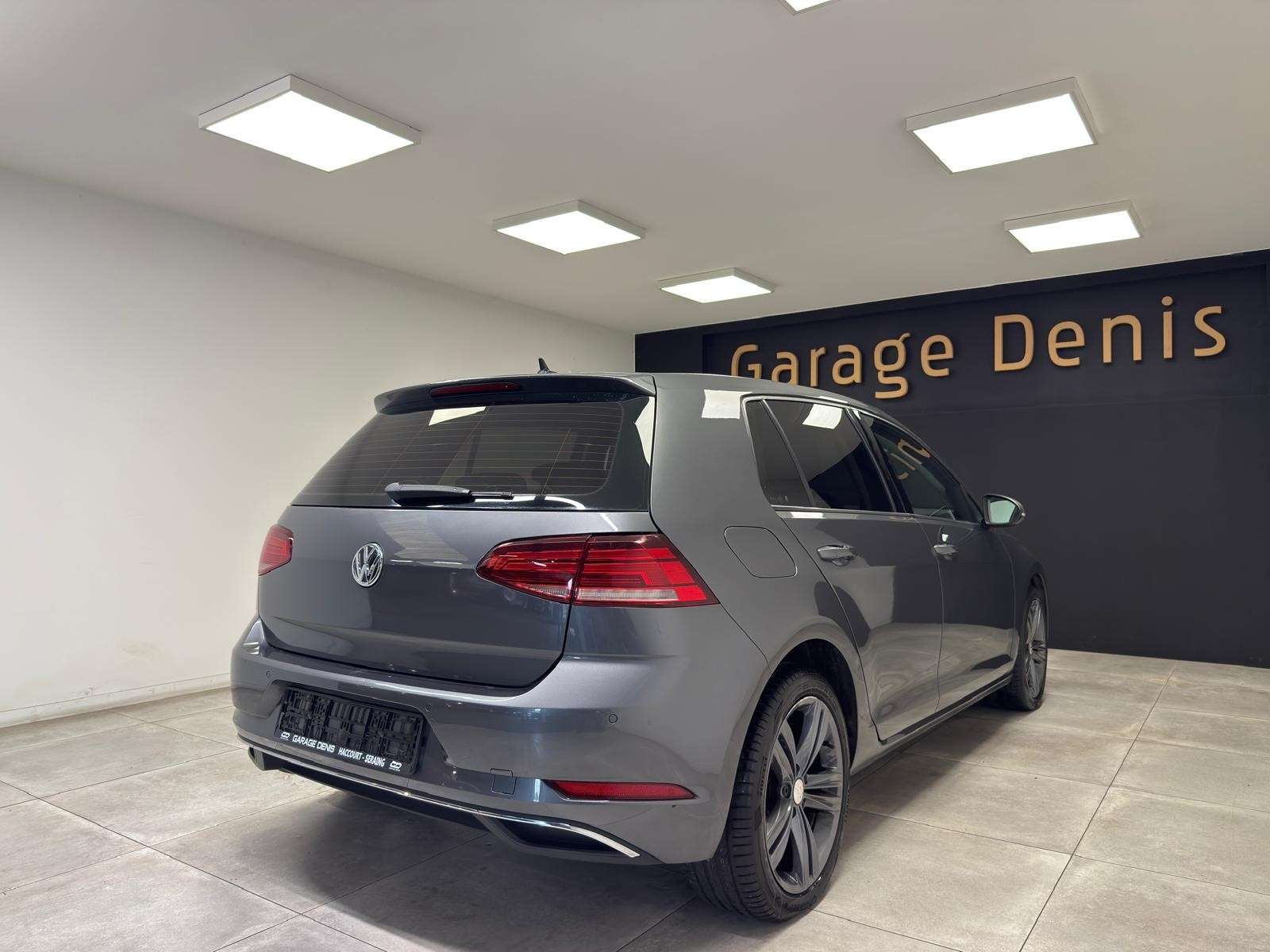 Volkswagen Golf 2.0**BOITE AUTO**GPS**CAMERA**GARANTIE 12MOIS