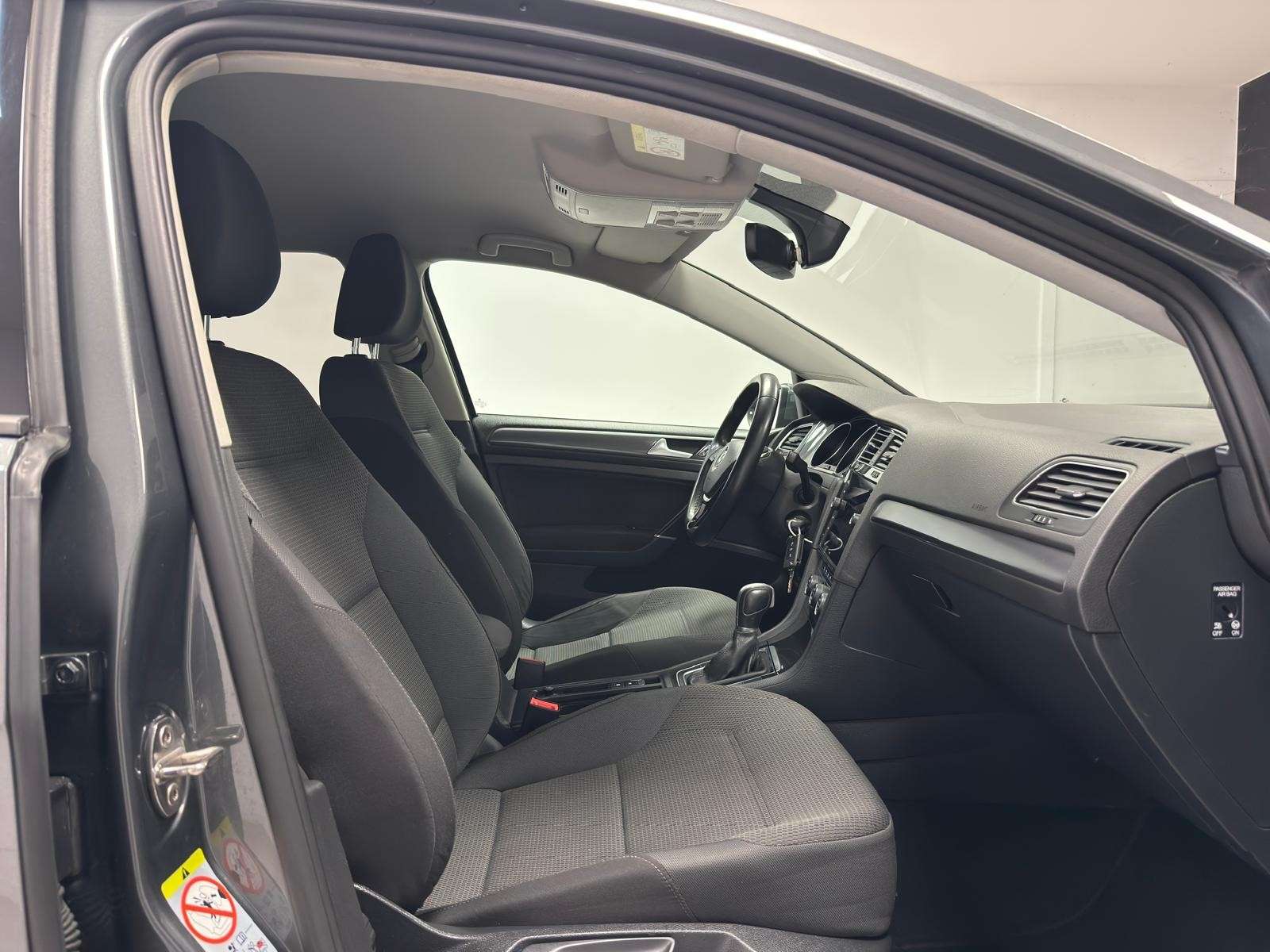 Volkswagen Golf 2.0**BOITE AUTO**GPS**CAMERA**GARANTIE 12MOIS