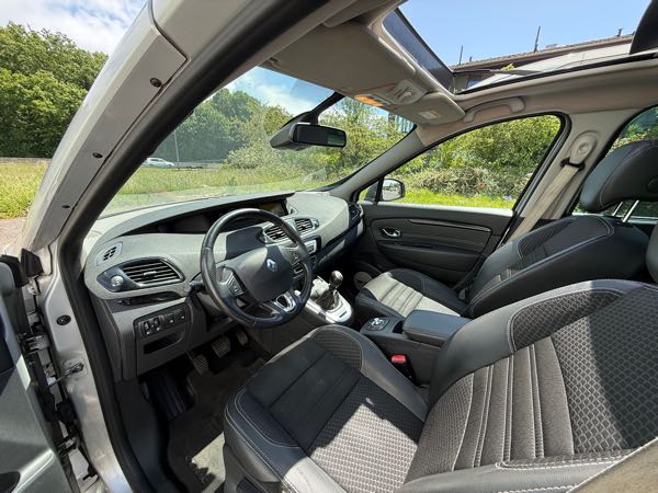 Renault Grand Scenic III 1.6 DCI 130 ENERGY BOSE EDITION 7PL ECO2