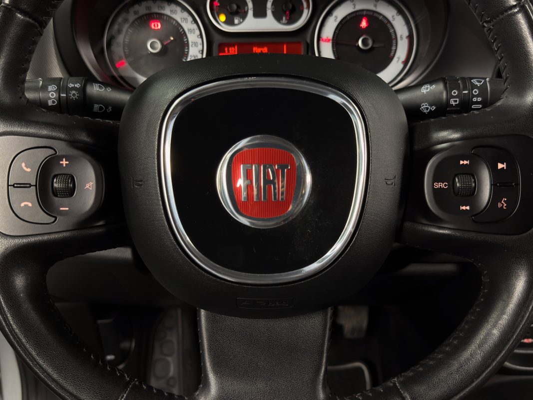 Fiat 500 L LIVING LOUNGE 0.9 TWINAIR 105 Cv S/S TOIT OUVRANT GPS CAMERA CRIT AIR 1 - GARANTIE AN