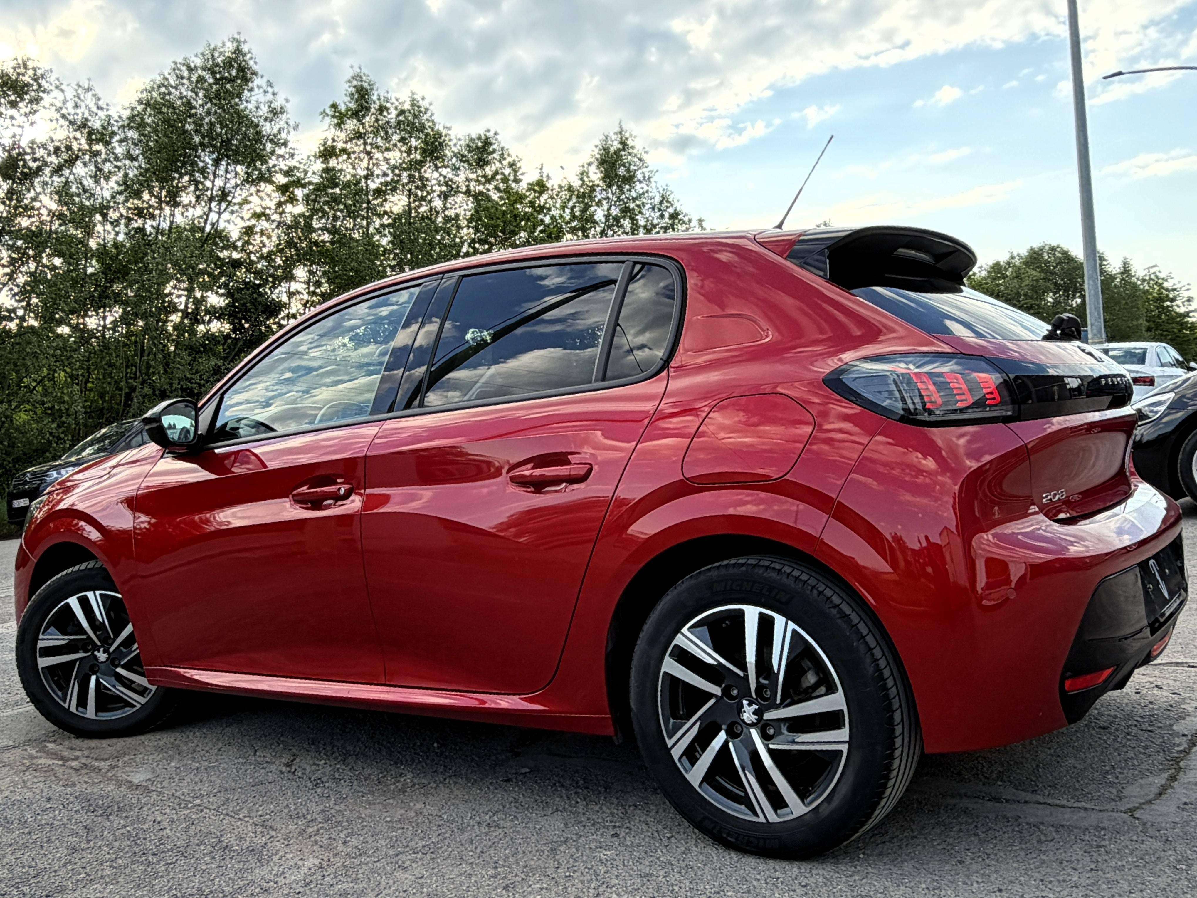 Peugeot 208 1.5 BlueHDi Allure 1er PROPRIO/NAVI/CLIM/CRUISE/CARPLAY/LED/GARANTIE