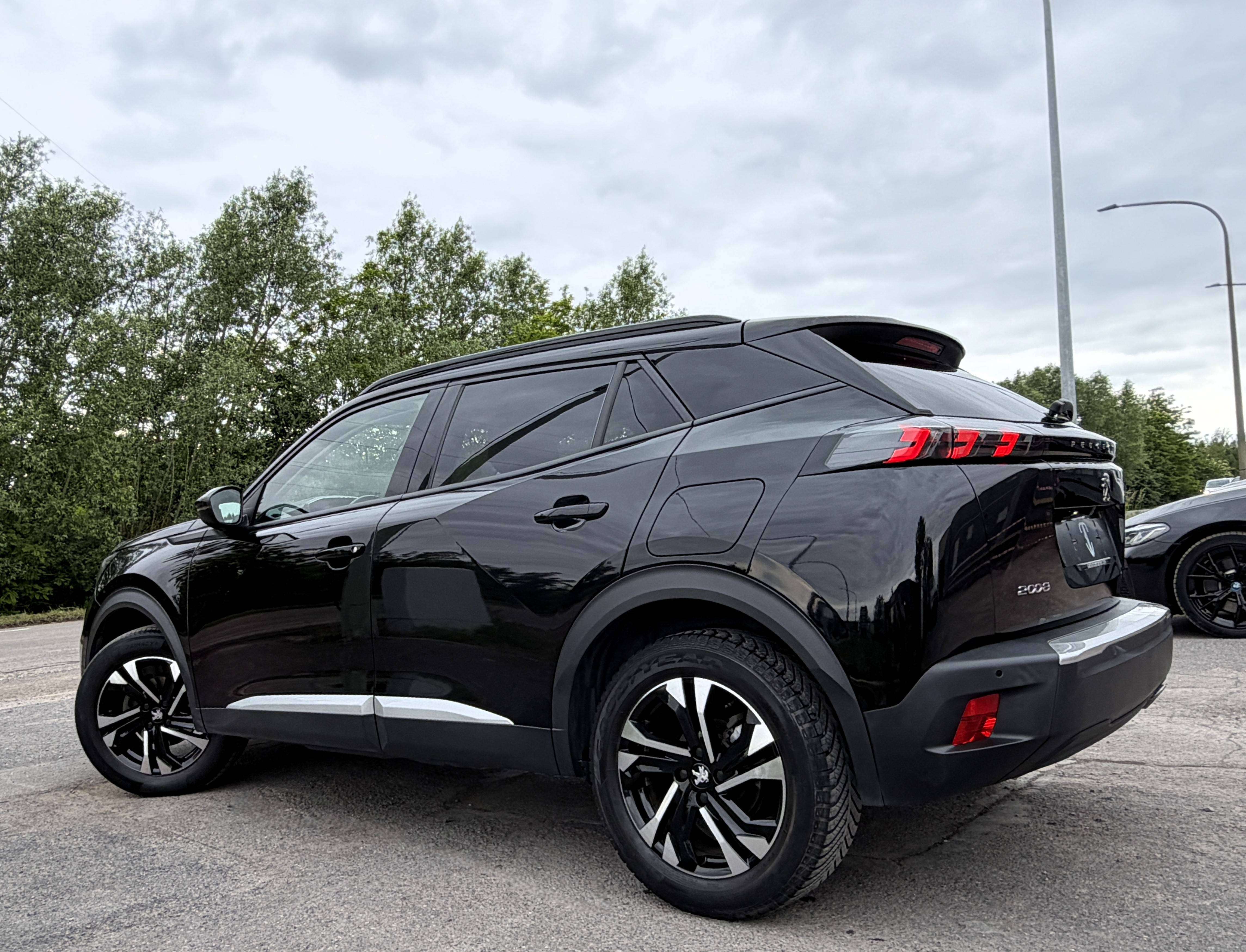 Peugeot 2008 1.5 BlueHDi Allure Pack 1er PROPRIO/NAVI/LED/CAMERA/CARPLAY/HISTORIQUE COMPLET
