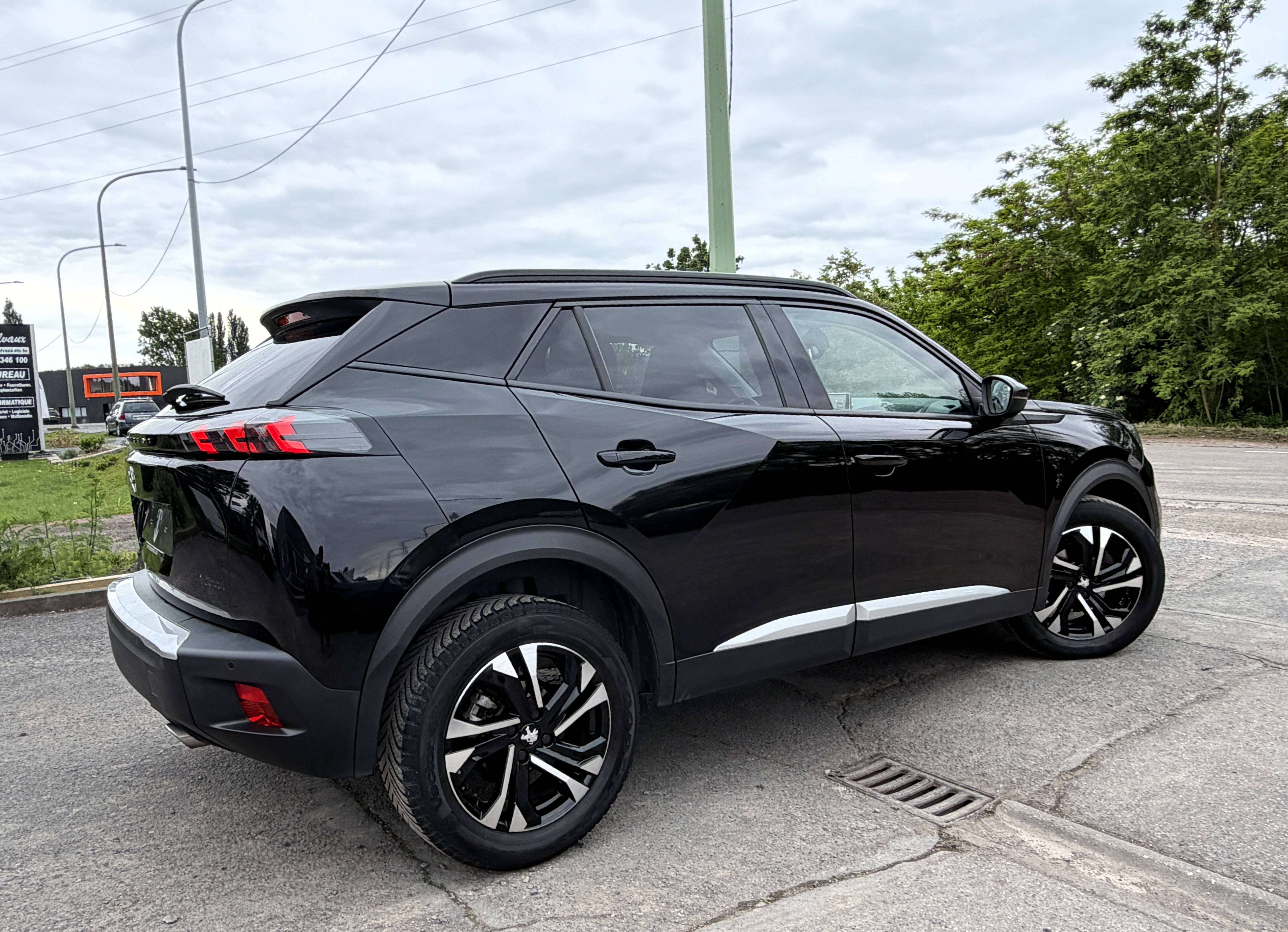 Peugeot 2008 1.5 BlueHDi Allure Pack 1er PROPRIO/NAVI/LED/CAMERA/CARPLAY/HISTORIQUE COMPLET
