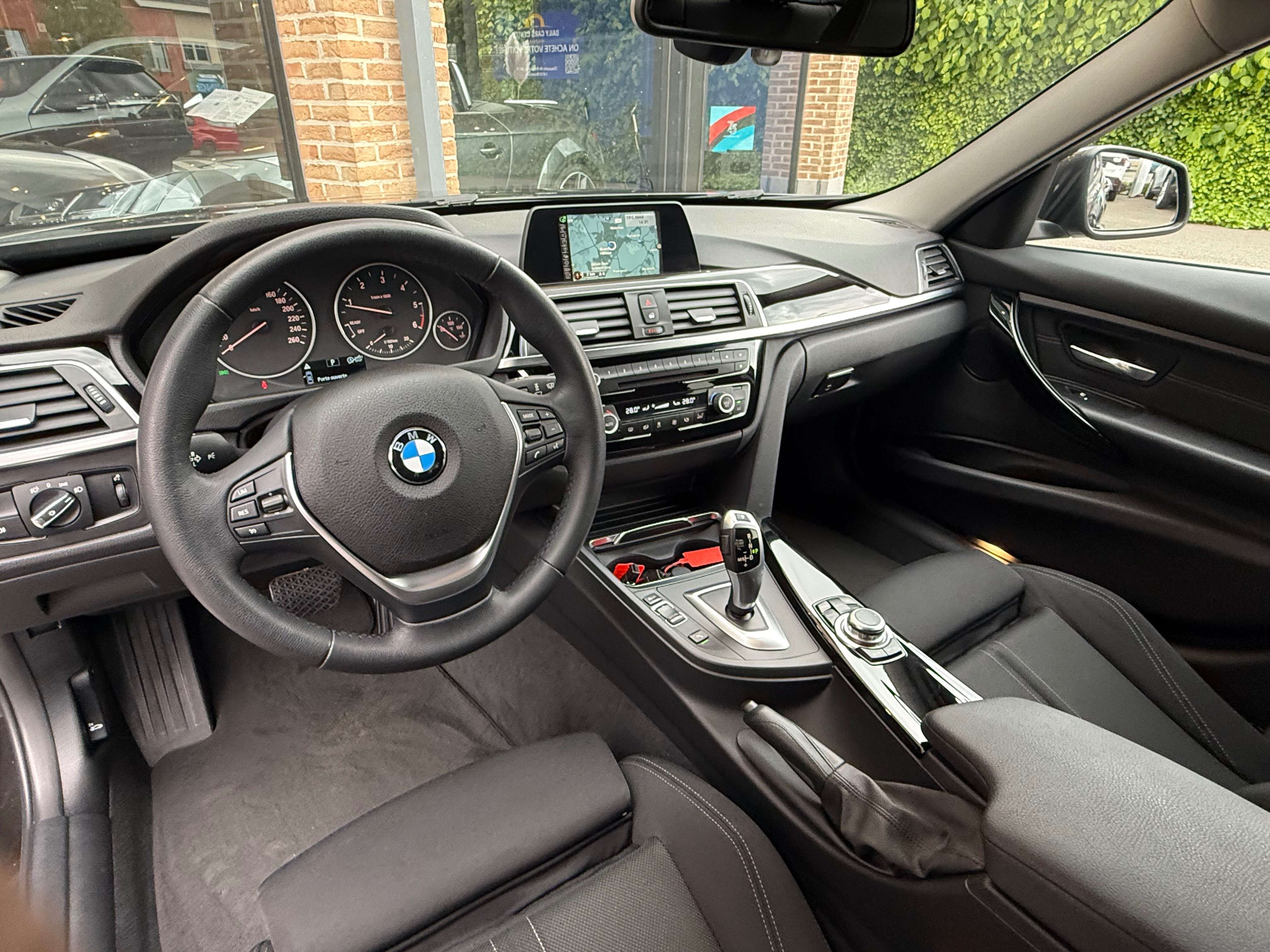 BMW 320 dAuto Led I Carnet BMW I Attelage