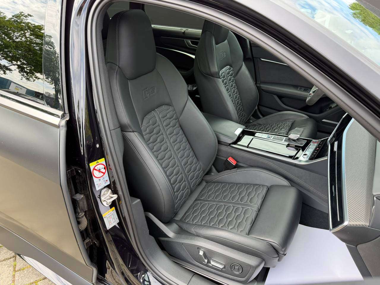 Audi RS6 QUATTRO FULL OPTION COMPLETE AKRAPOVIČ UNIEK