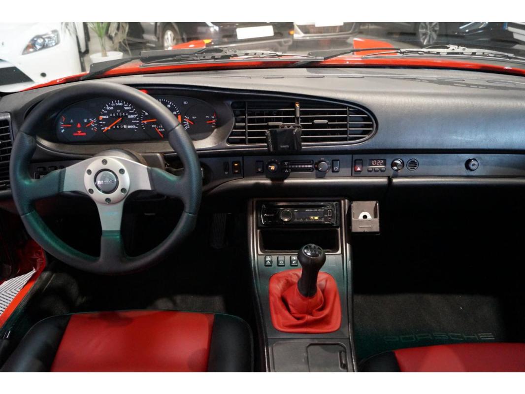 Porsche 944 2.5i Turbo - 220 Coupé 67962 km origine CG Collection