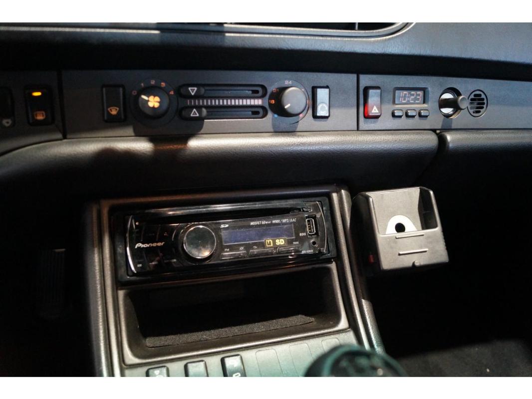 Porsche 944 2.5i Turbo - 220 Coupé 67962 km origine CG Collection