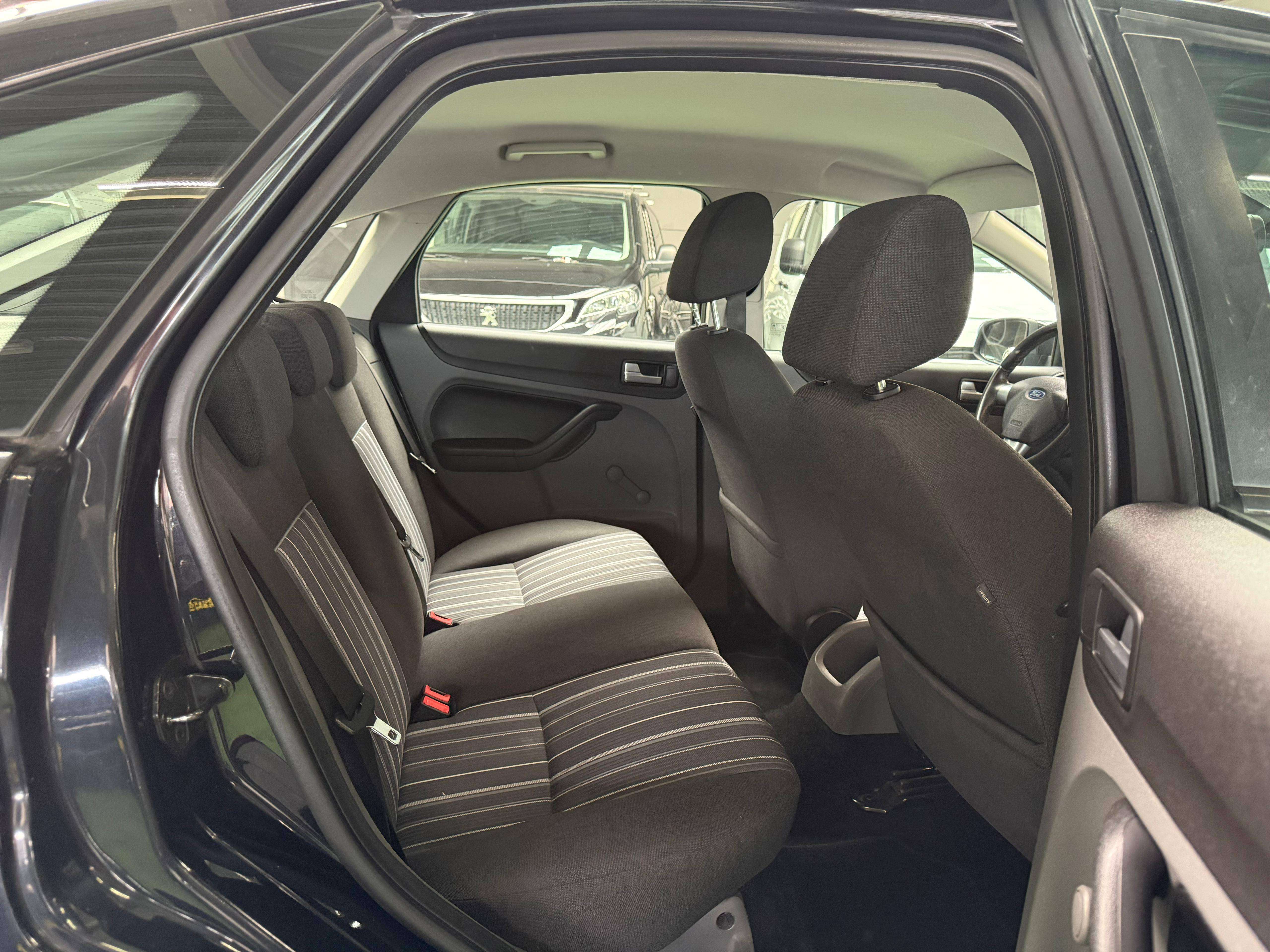Ford Focus Focus 1.4i Ambiente
