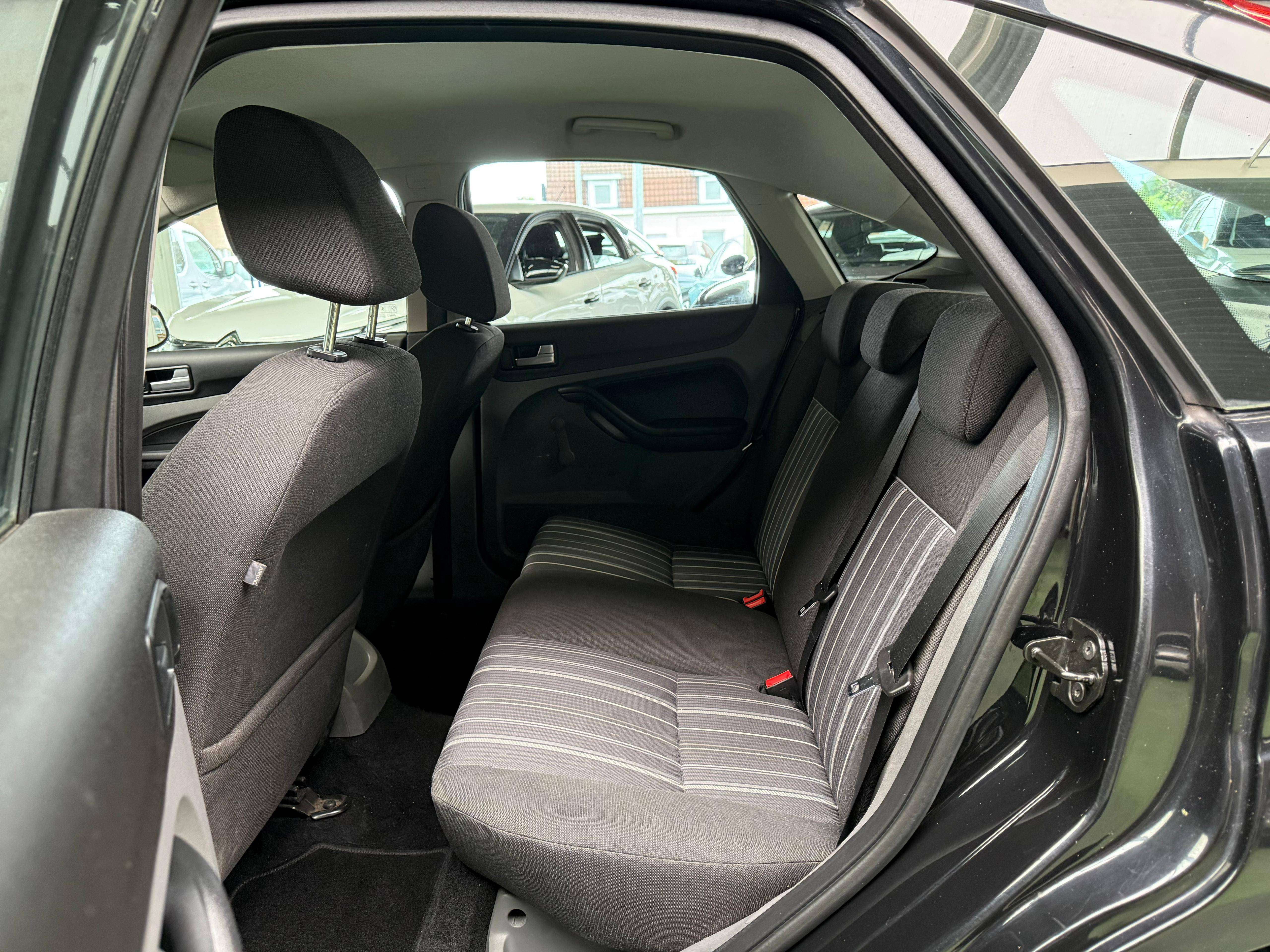 Ford Focus Focus 1.4i Ambiente