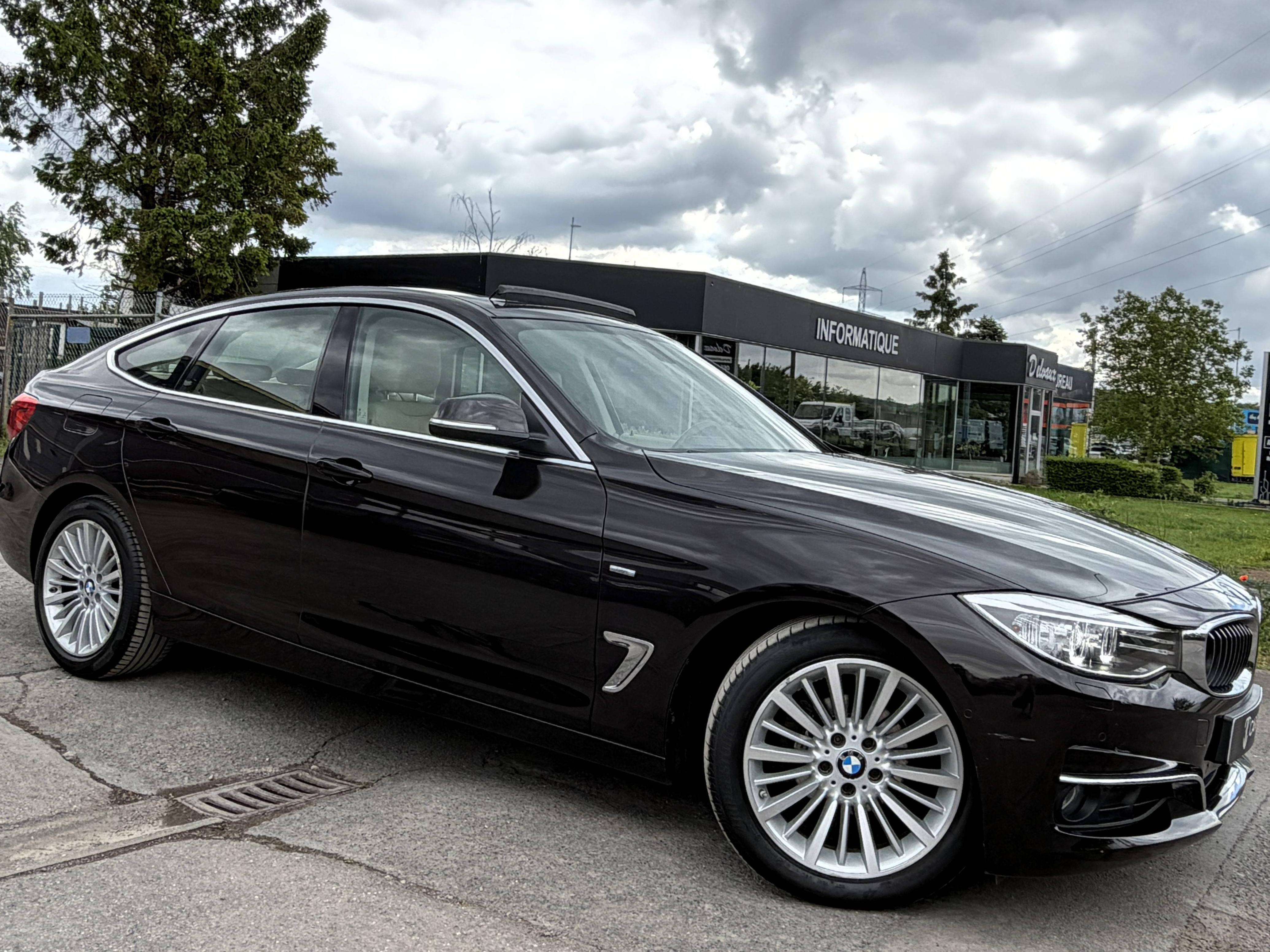 BMW 320 iA Gran Turismo Luxury Line CUIR/NAVI/PANO/KEYLESS/PARK ASSIST/FULL LED