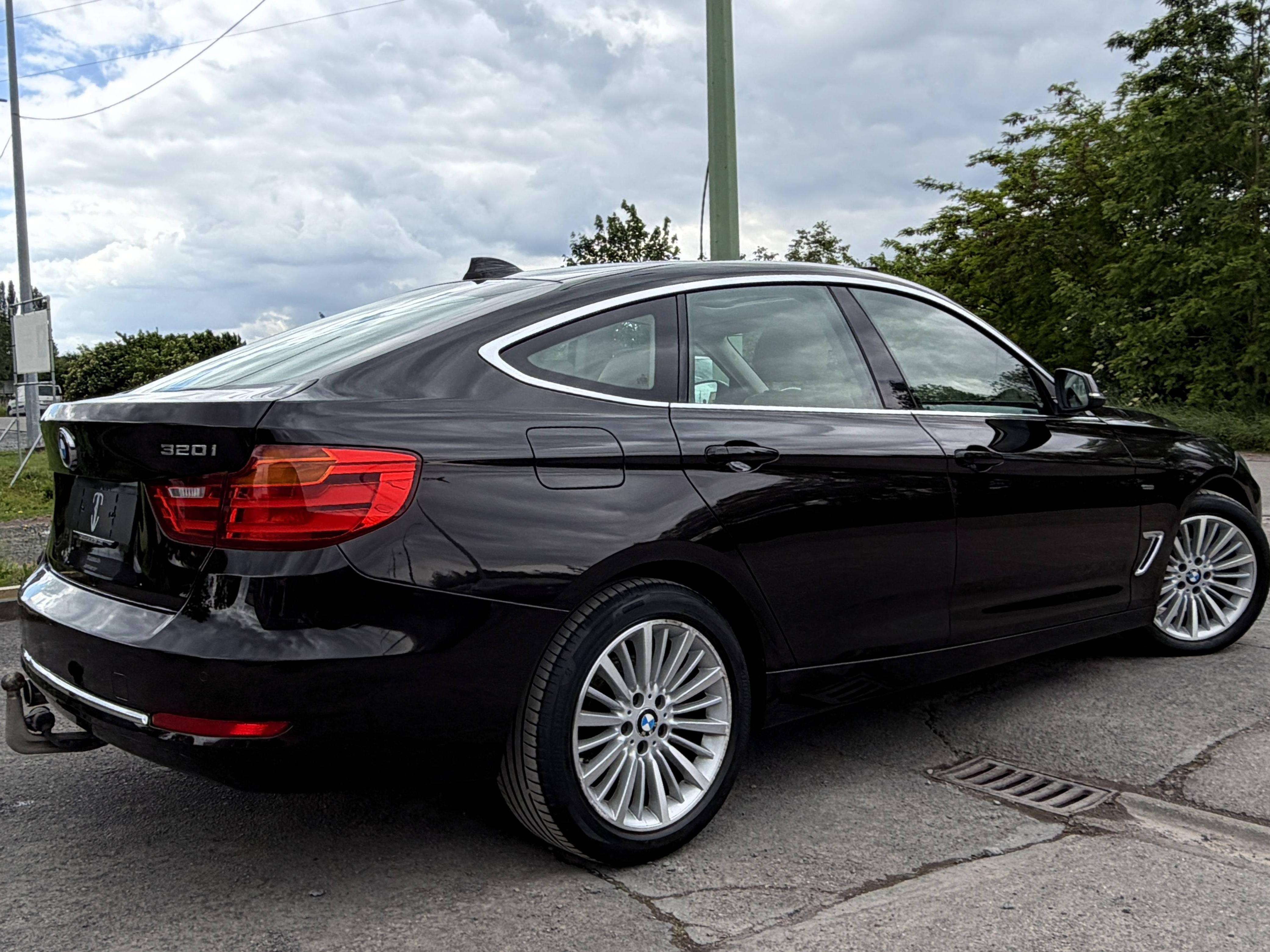BMW 320 iA Gran Turismo Luxury Line CUIR/NAVI/PANO/KEYLESS/PARK ASSIST/FULL LED