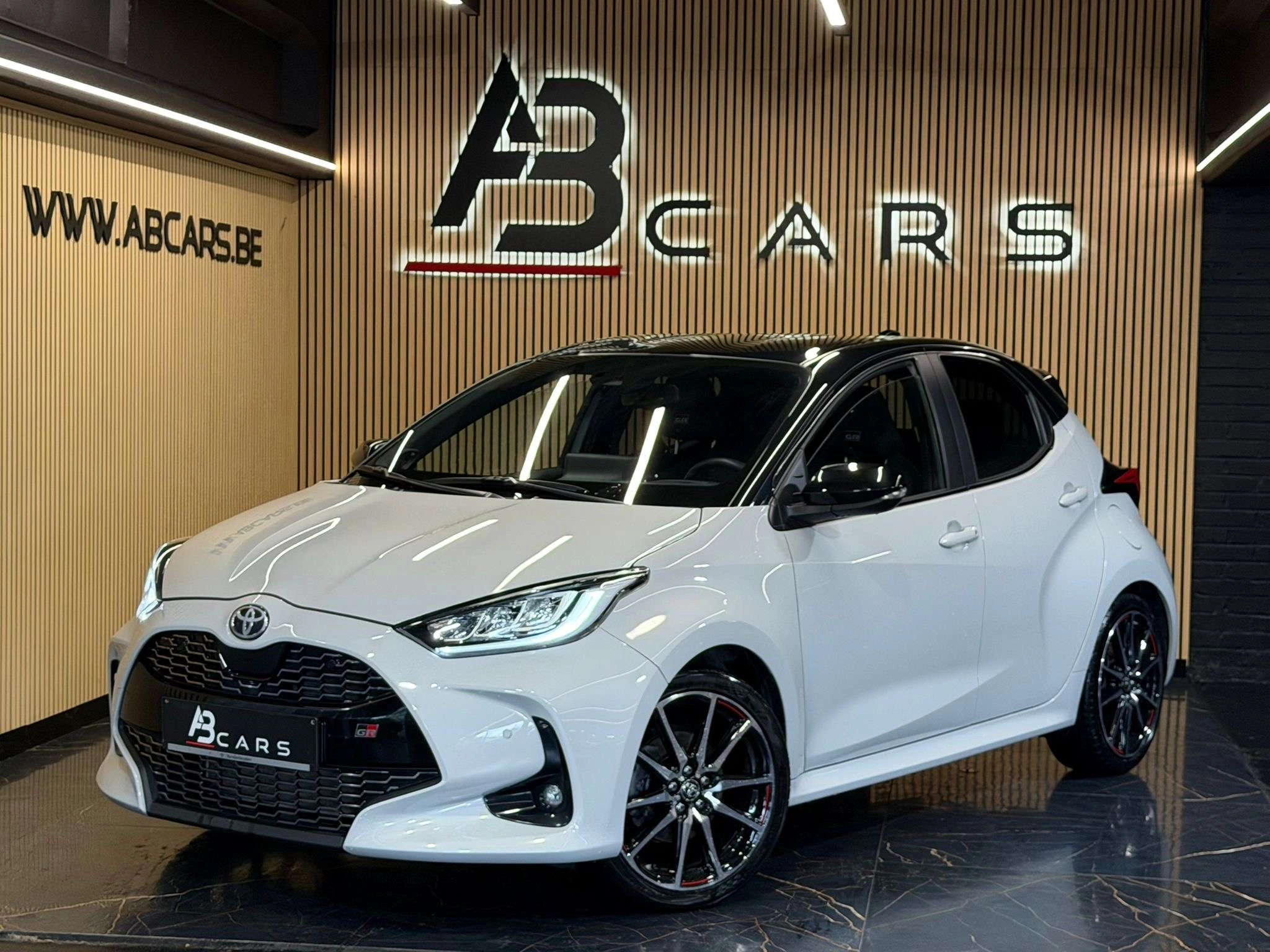 Toyota Yaris Cross Hybrid 1.5i VVT-i * SPORT * FINITION GR * BOÎTE AUTO *