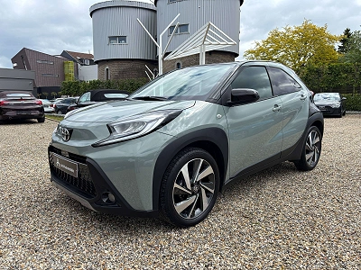 Toyota Aygo X 1.0i *CARPLAY*SIEGE CHAUFF*JBL*CAMERA*1ER PROPRIO*GARANTIE*