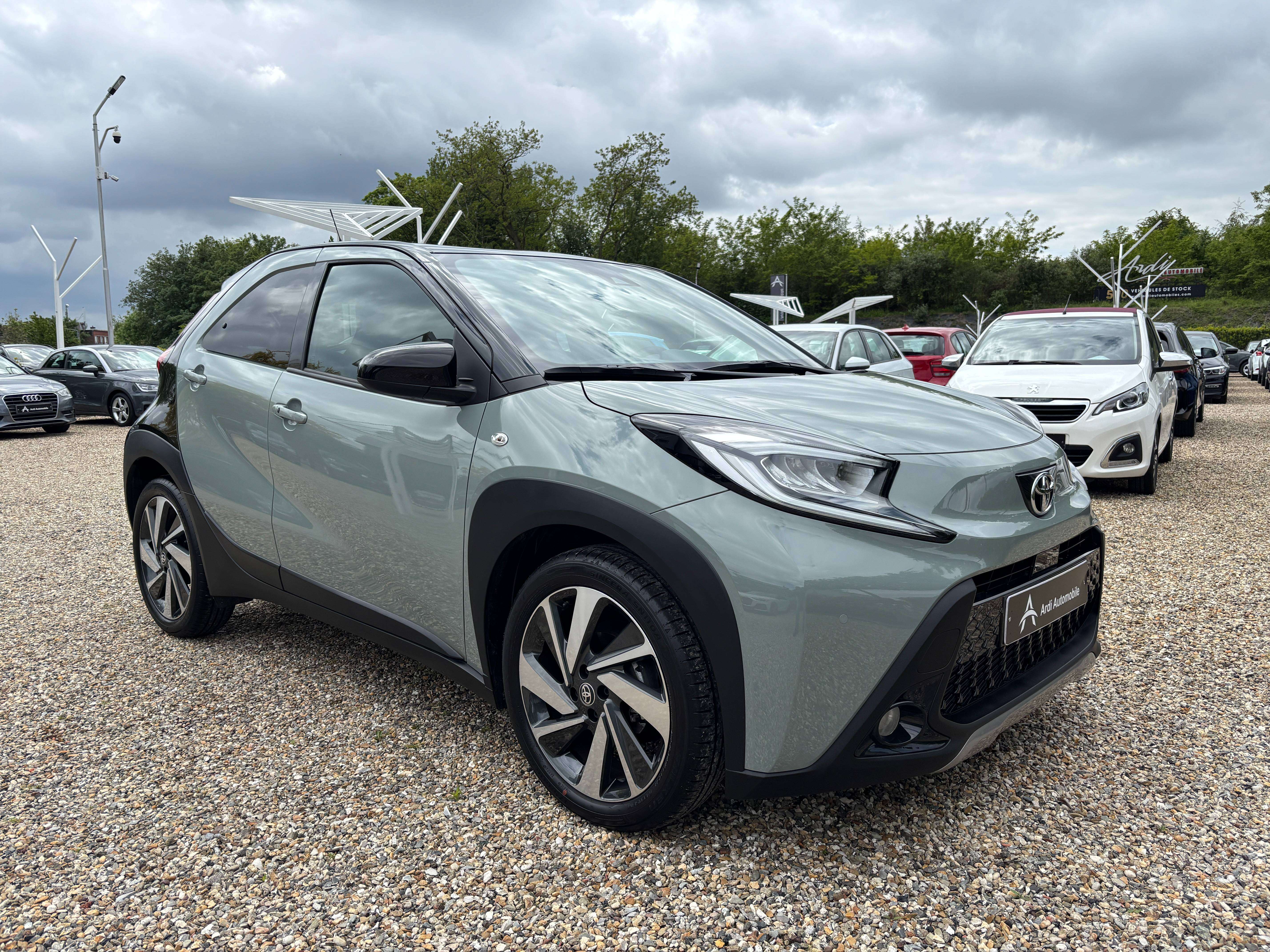 Toyota Aygo X 1.0i *CARPLAY*SIEGE CHAUFF*JBL*CAMERA*1ER PROPRIO*GARANTIE*