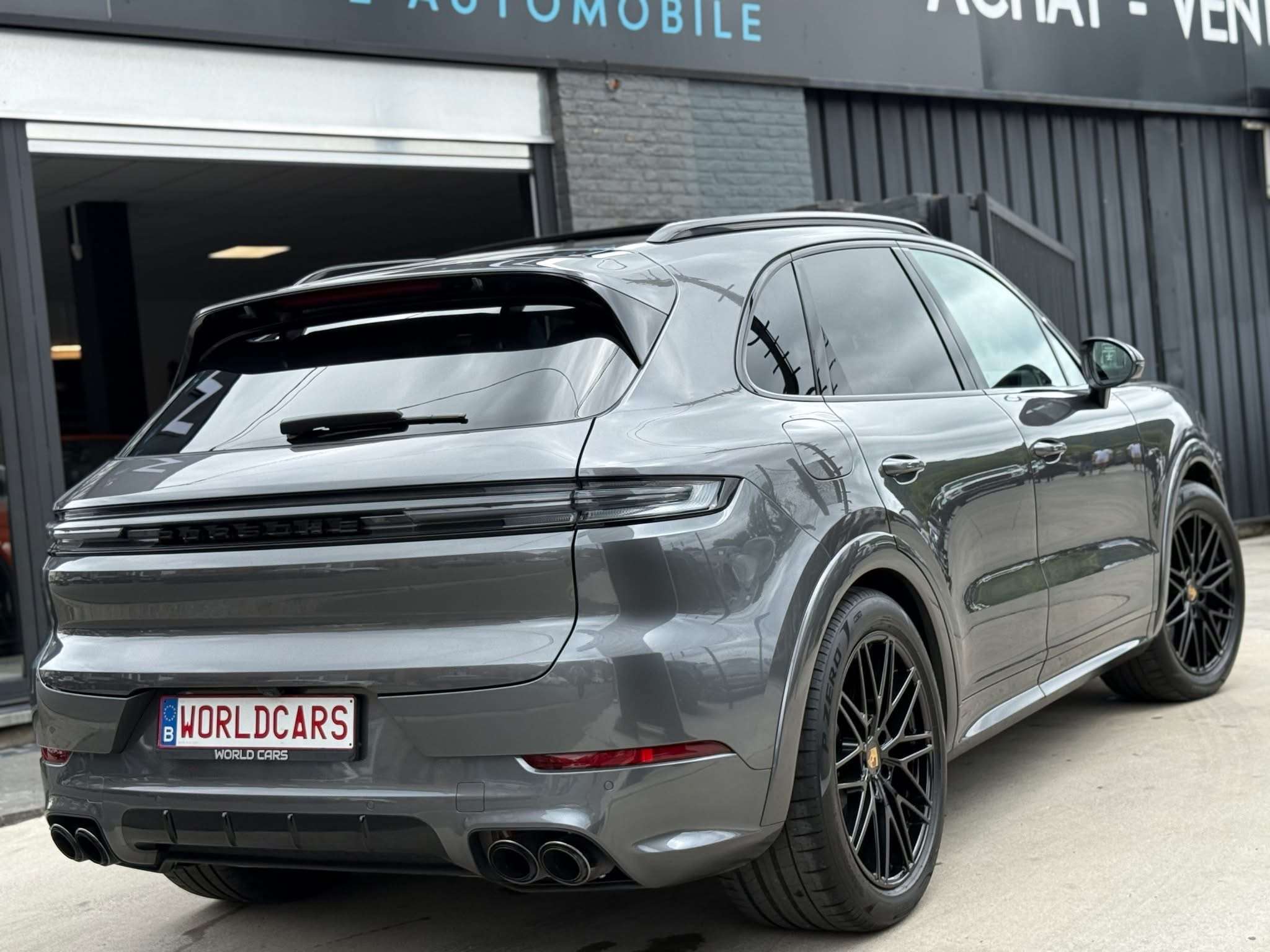 Porsche Cayenne E-Hybrid 3.0 Turbo V6 (346 kW) NEW PRICES 170K€ - TOIT PANO - PNEUMATIC - PACK CHRONO - DISTRONIC - CAMERA360° - FULL OP