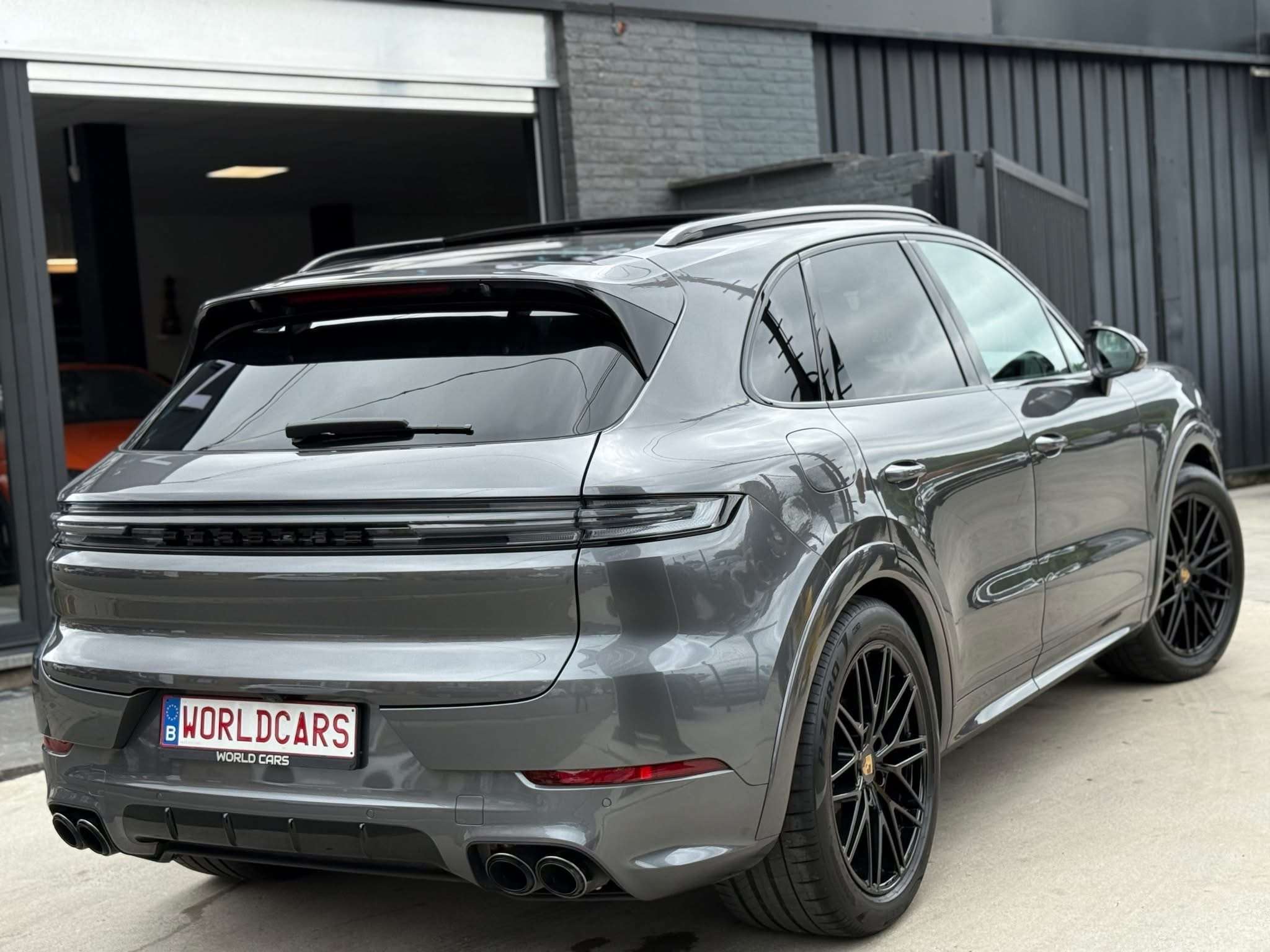 Porsche Cayenne E-Hybrid 3.0 Turbo V6 (346 kW) NEW PRICES 170K€ - TOIT PANO - PNEUMATIC - PACK CHRONO - DISTRONIC - CAMERA360° - FULL OP
