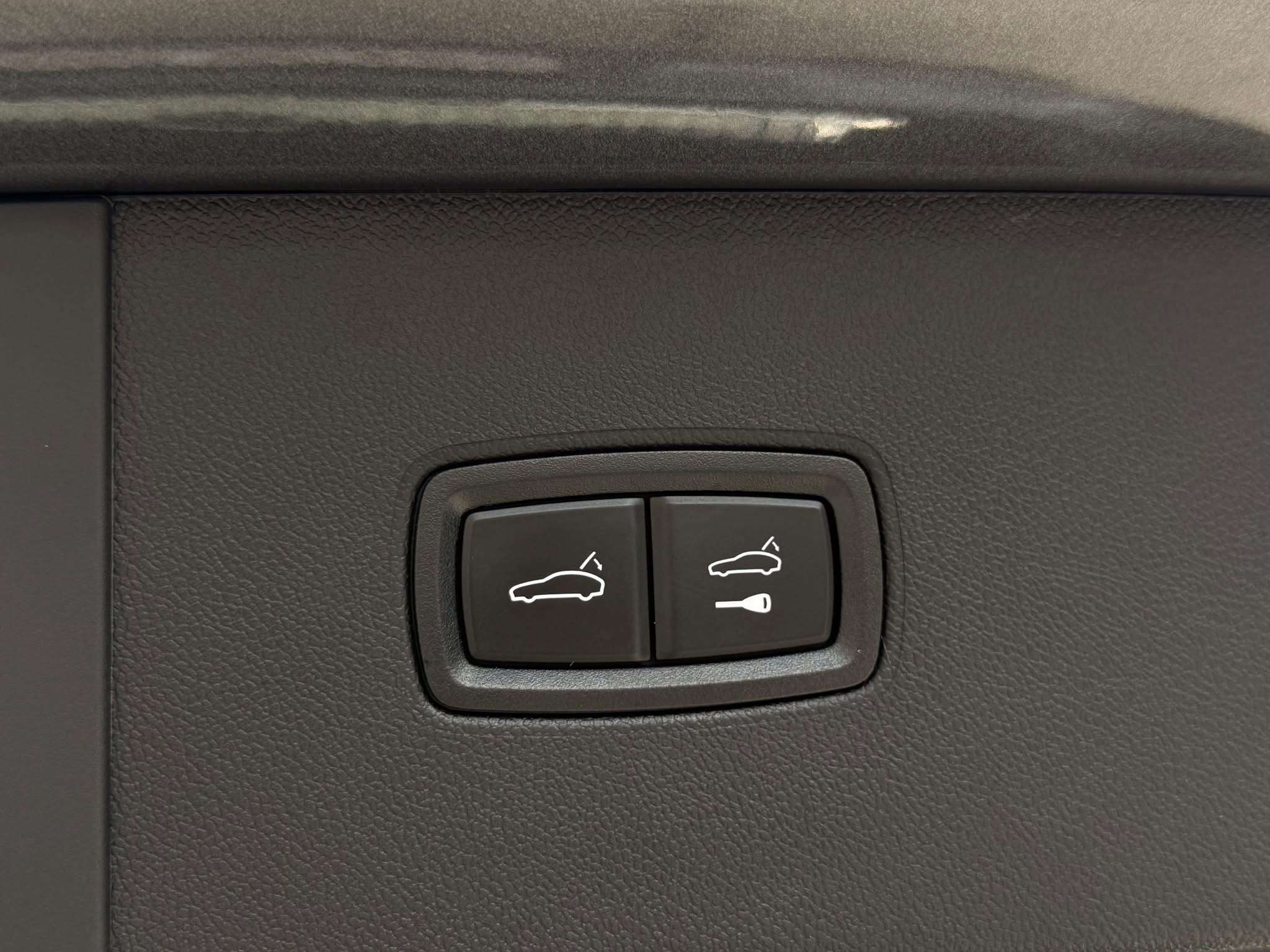 Porsche Cayenne E-Hybrid 3.0 Turbo V6 (346 kW) NEW PRICES 170K€ - TOIT PANO - PNEUMATIC - PACK CHRONO - DISTRONIC - CAMERA360° - FULL OP