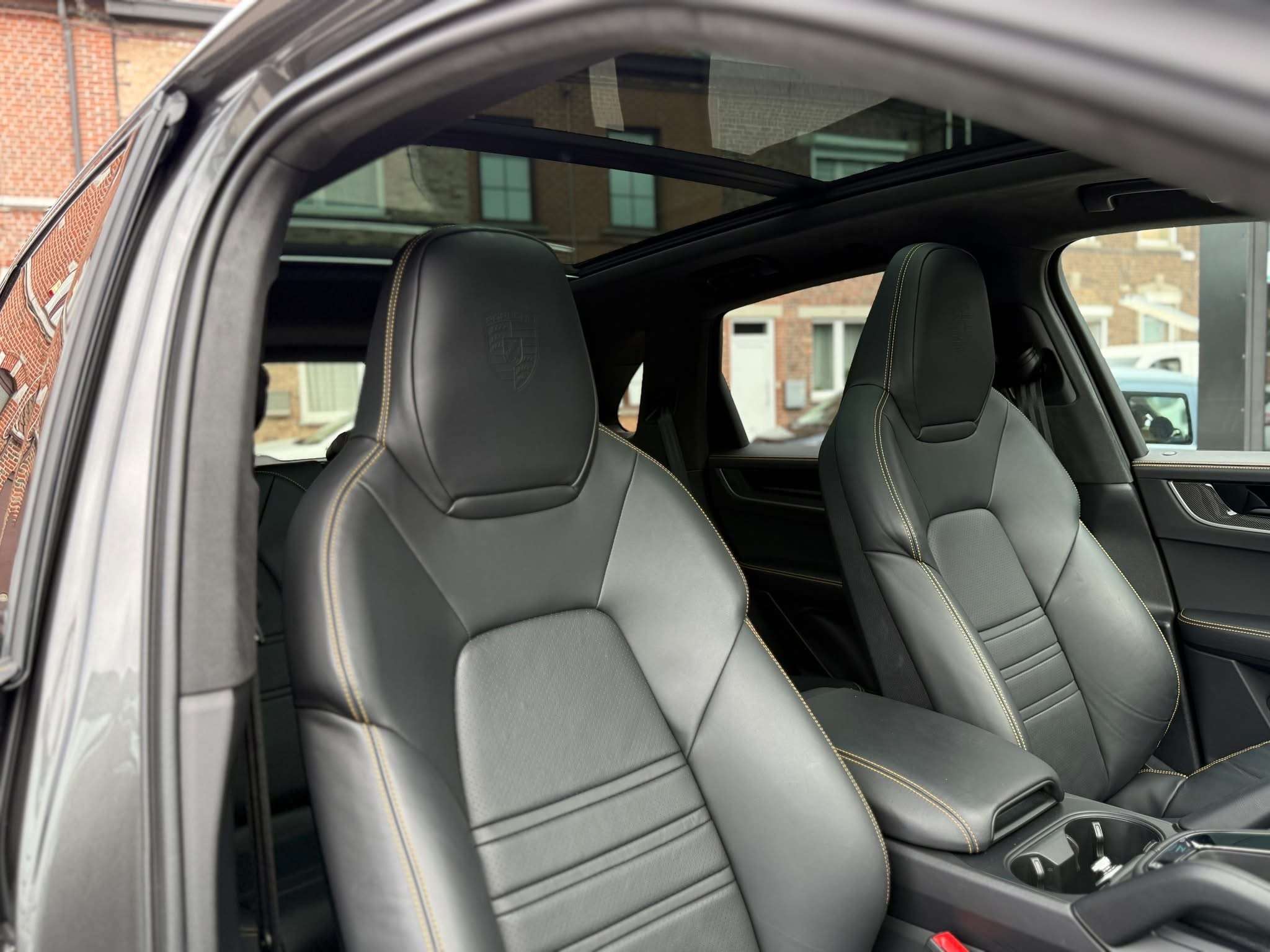 Porsche Cayenne E-Hybrid 3.0 Turbo V6 (346 kW) NEW PRICES 170K€ - TOIT PANO - PNEUMATIC - PACK CHRONO - DISTRONIC - CAMERA360° - FULL OP