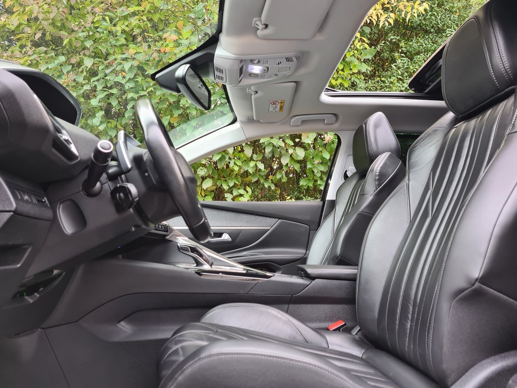 Peugeot 5008 II 2.0 BLUEHDI 180 S&S ALLURE BUSINESS EAT8
