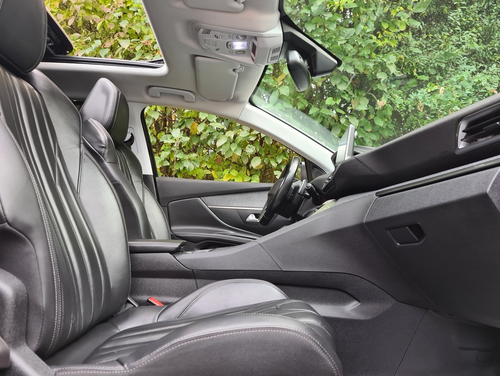 Peugeot 5008 II 2.0 BLUEHDI 180 S&S ALLURE BUSINESS EAT8