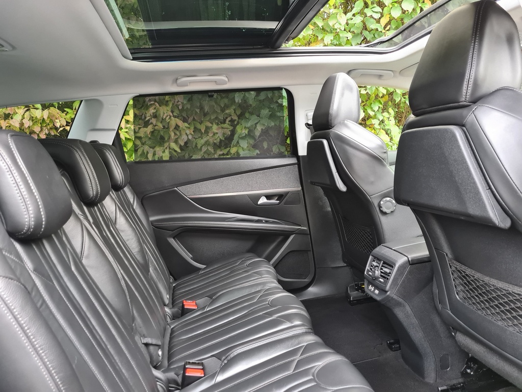 Peugeot 5008 II 2.0 BLUEHDI 180 S&S ALLURE BUSINESS EAT8