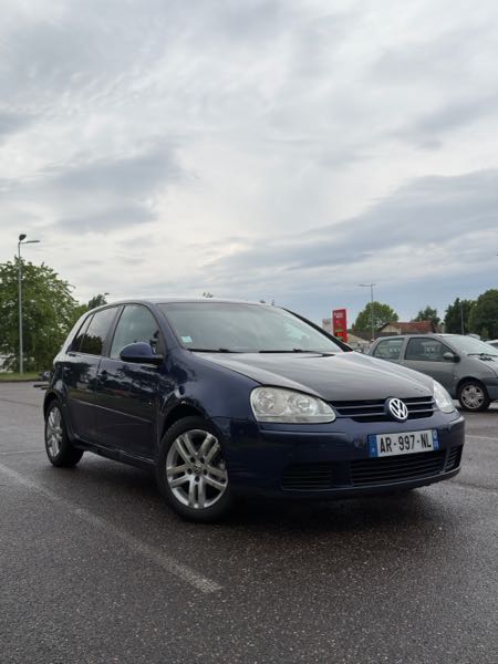 Volkswagen Golf V 1.9 TDI 105 CONFORTLINE 5P