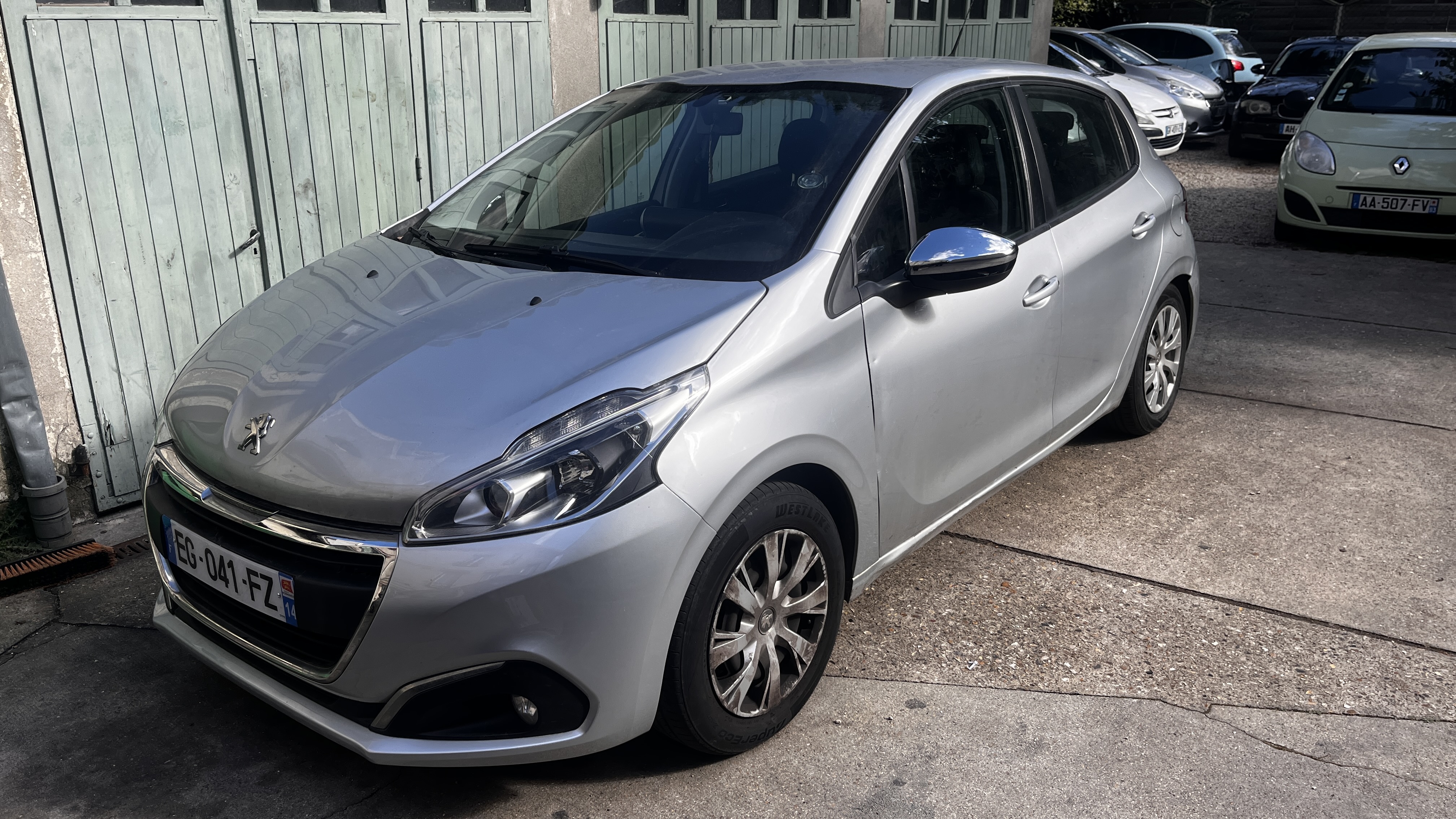 Peugeot 208 (2) 1.6 BLUEHDI 75 ACTIVE 5P
