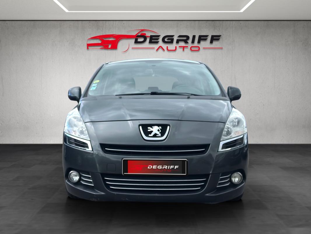 Peugeot 5008 1.6 e-HDi 115ch FAP BMP6 BLUE LION Série Spéciale Family 7pl