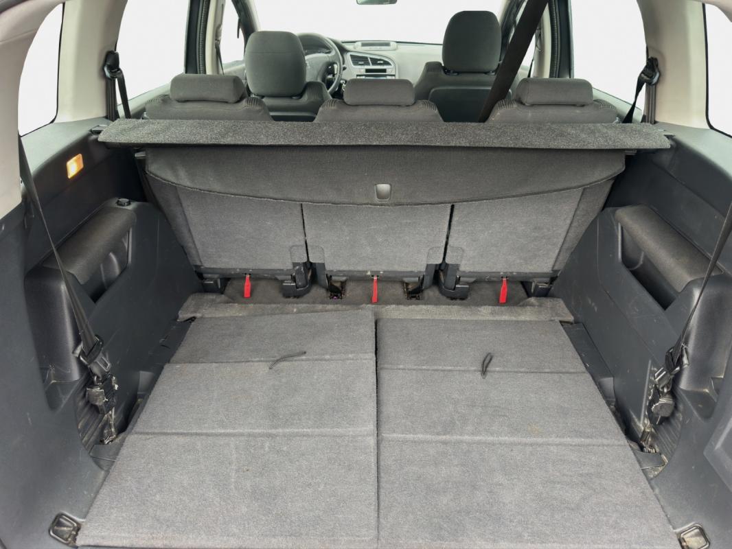 Peugeot 5008 1.6 e-HDi 115ch FAP BMP6 BLUE LION Série Spéciale Family 7pl
