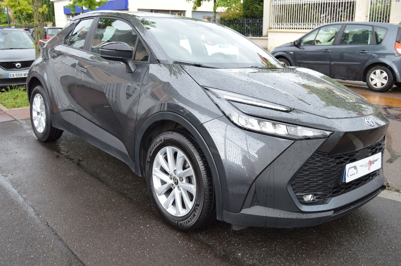 Toyota C-HR 1.8 HYBRIDE 140CH DYNAMIC BUSINESS NG23