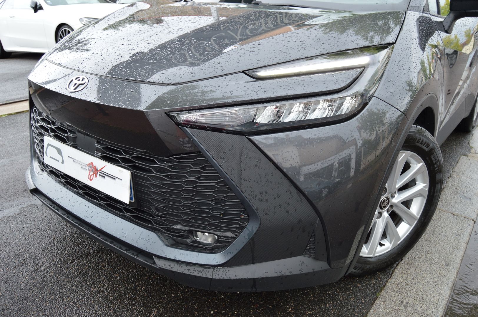 Toyota C-HR 1.8 HYBRIDE 140CH DYNAMIC BUSINESS NG23