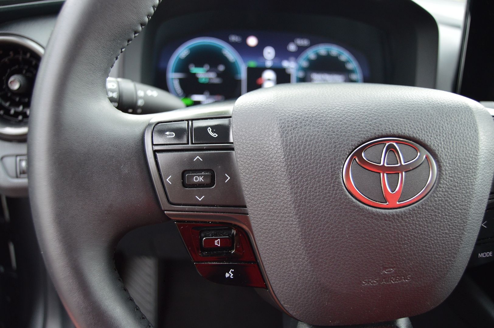 Toyota C-HR 1.8 HYBRIDE 140CH DYNAMIC BUSINESS NG23