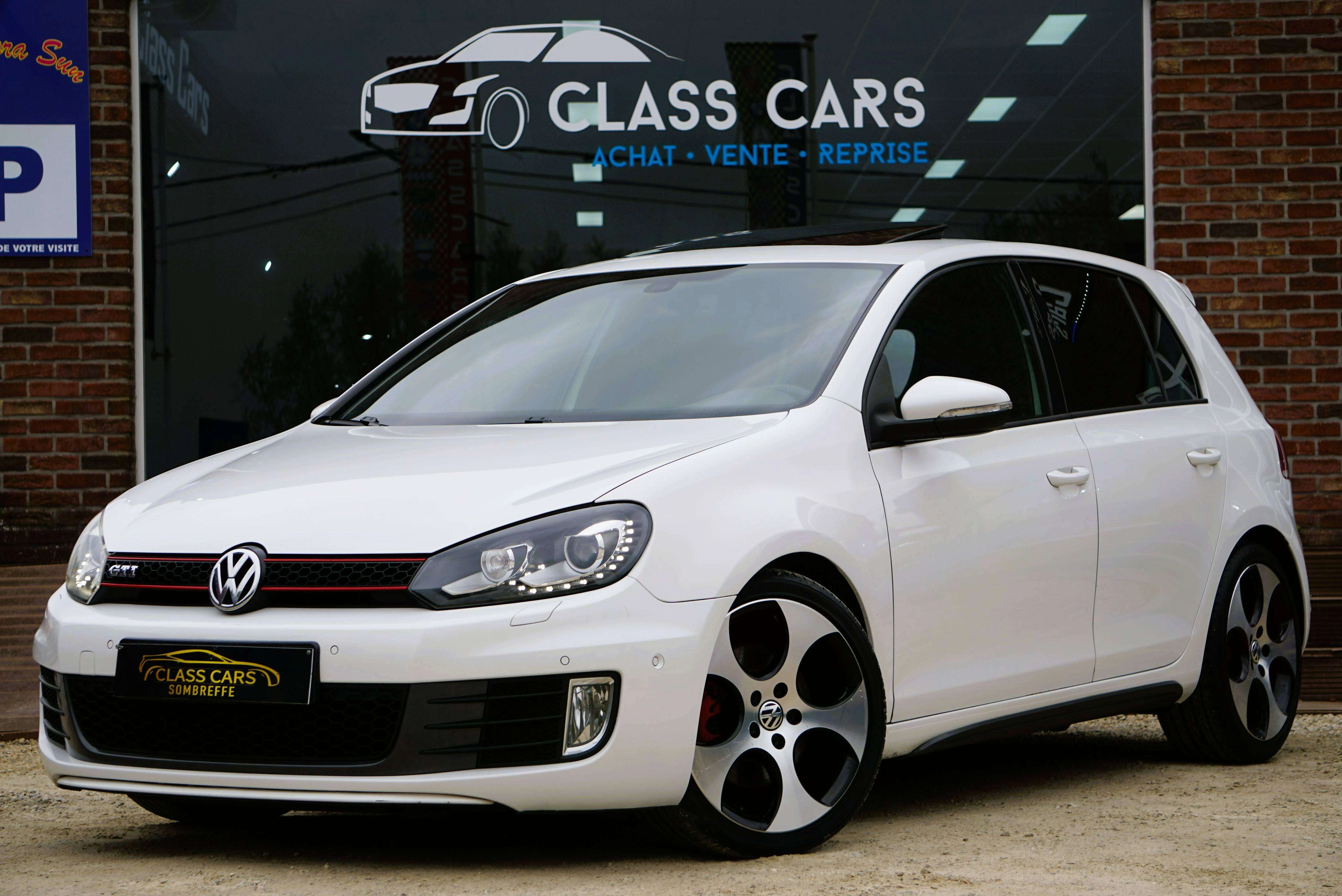 Volkswagen Golf GTI 2.0 TSI NAVI Bi-XENON PDC AV/AR CARNET COMPLET