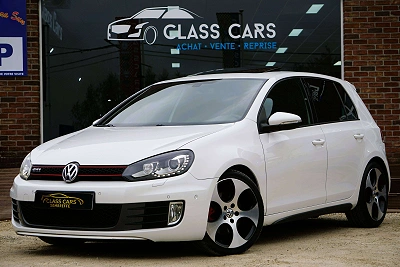 Volkswagen Golf GTI 2.0 TSI NAVI Bi-XENON PDC AV/AR CARNET COMPLET